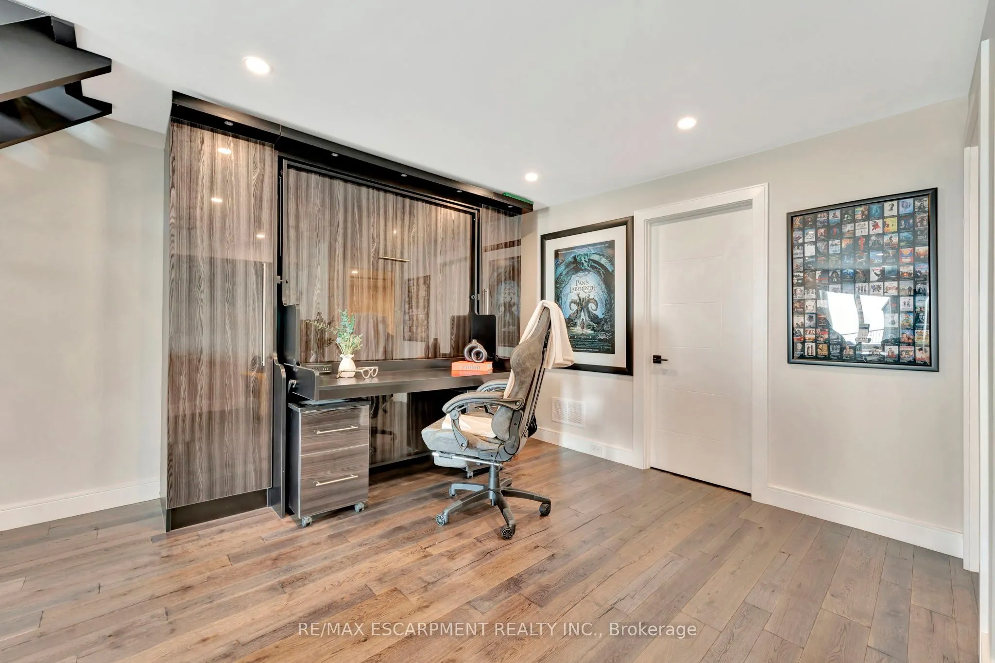 2136 Old Lakeshore Road, #3