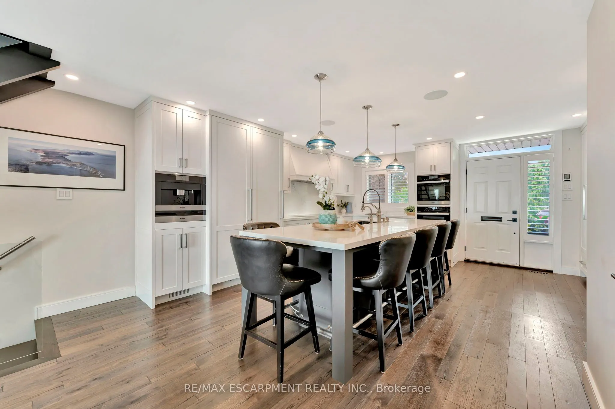 2136 Old Lakeshore Road, #3