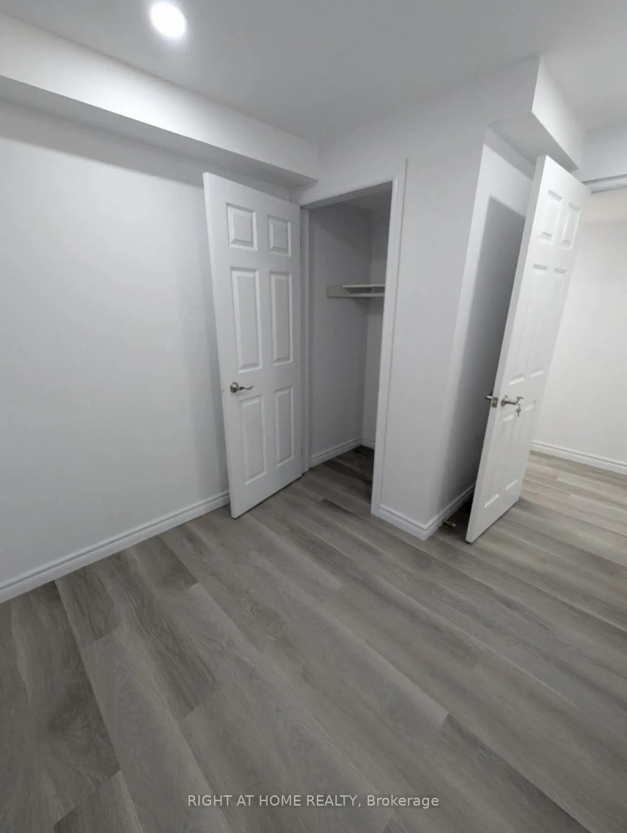 58 Meadowcrest Lane, #Lower