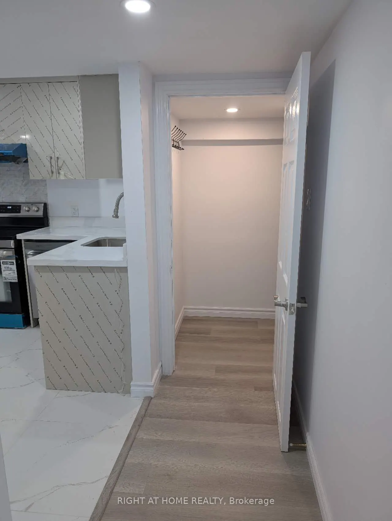 58 Meadowcrest Lane, #Lower