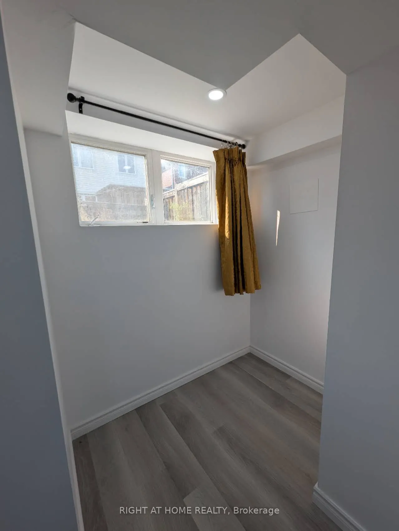 58 Meadowcrest Lane, #Lower