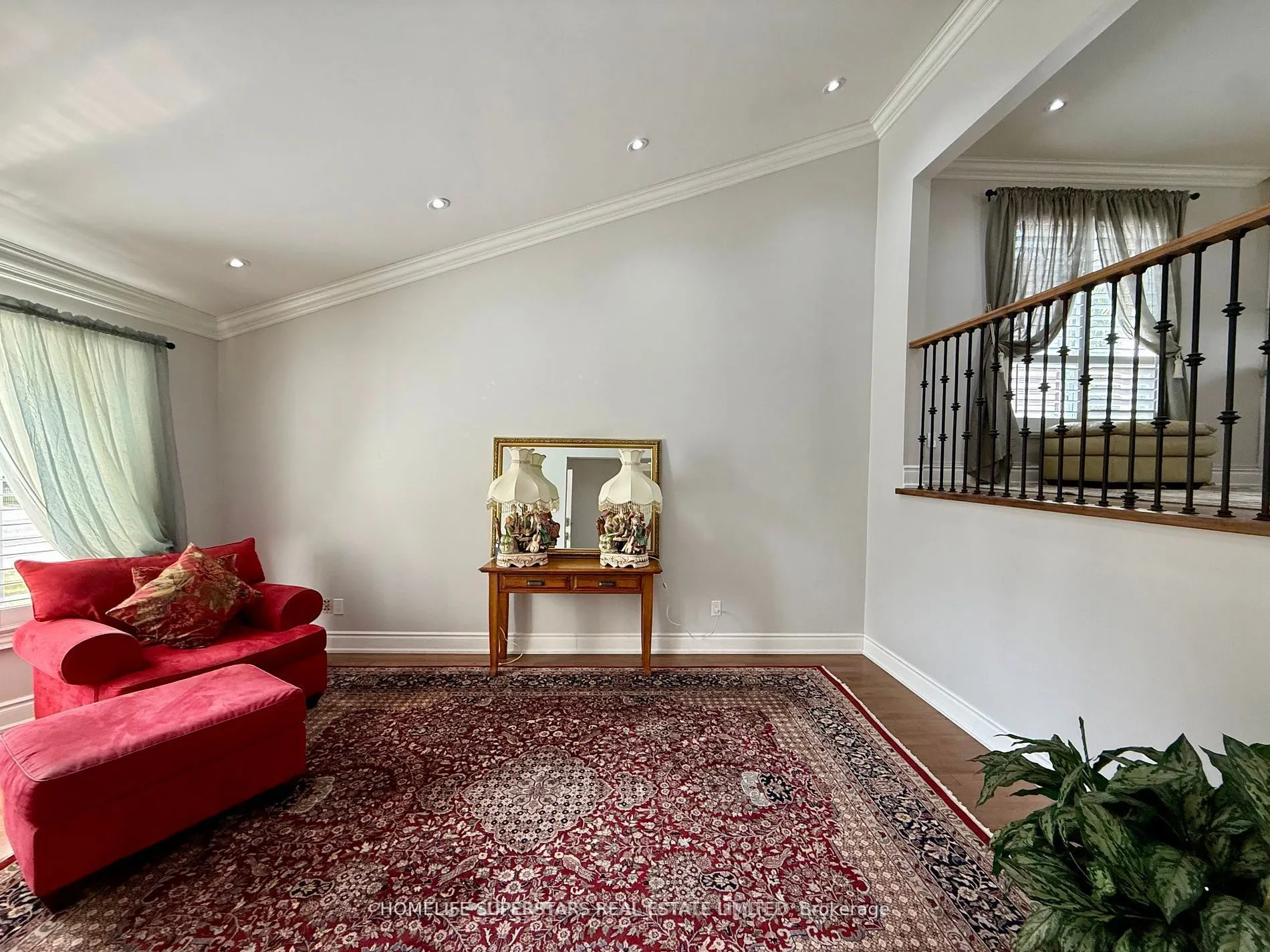 6 Farley Road