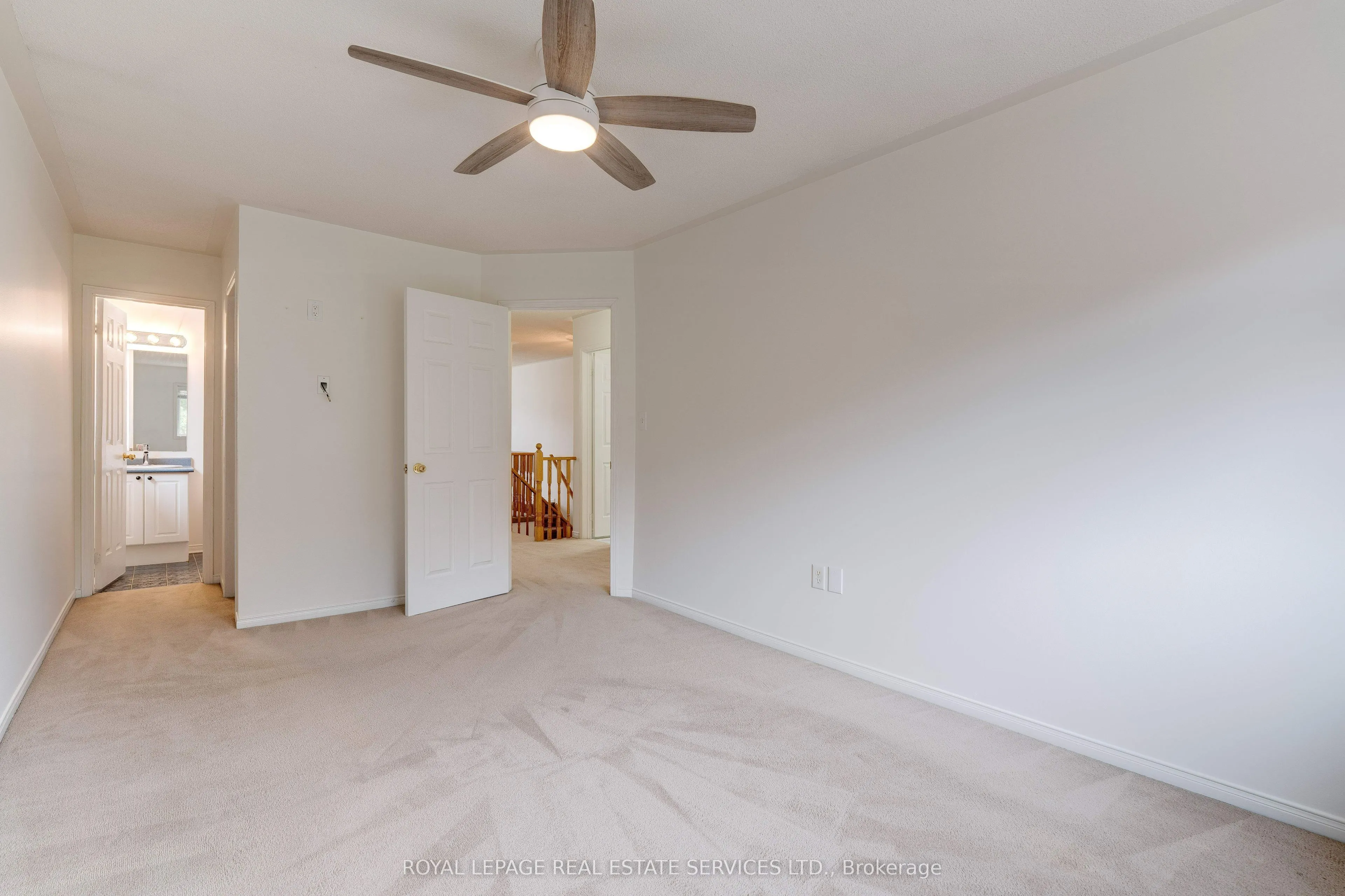363 Ravineview Way