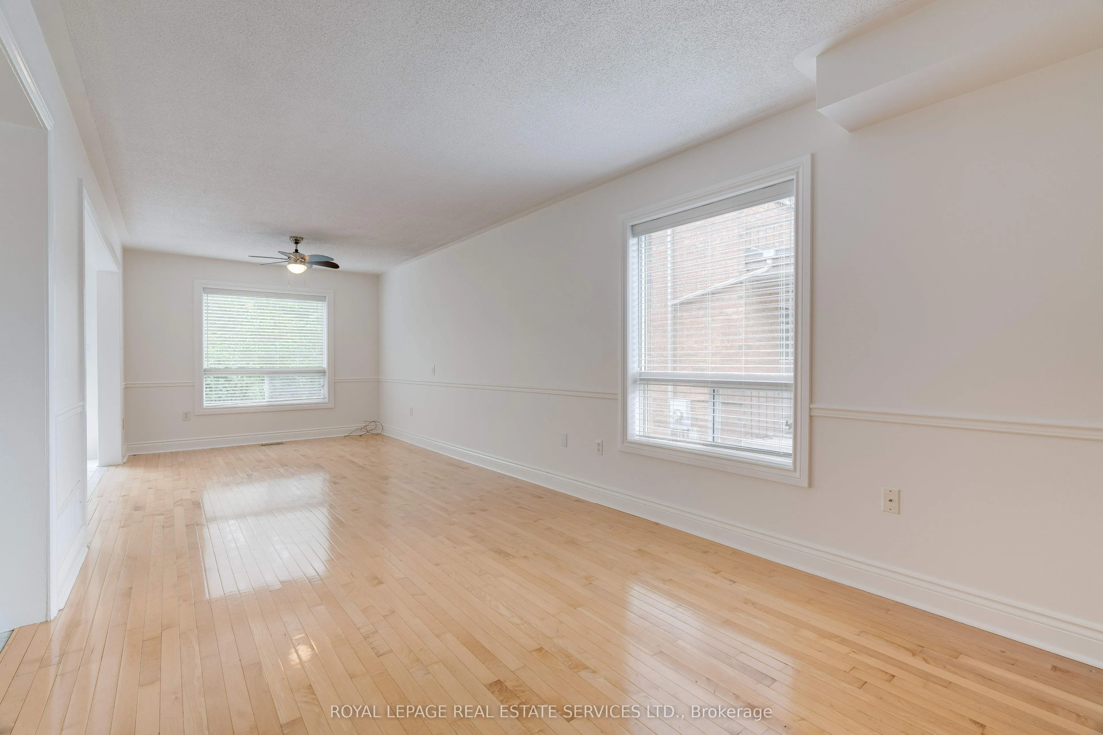 363 Ravineview Way