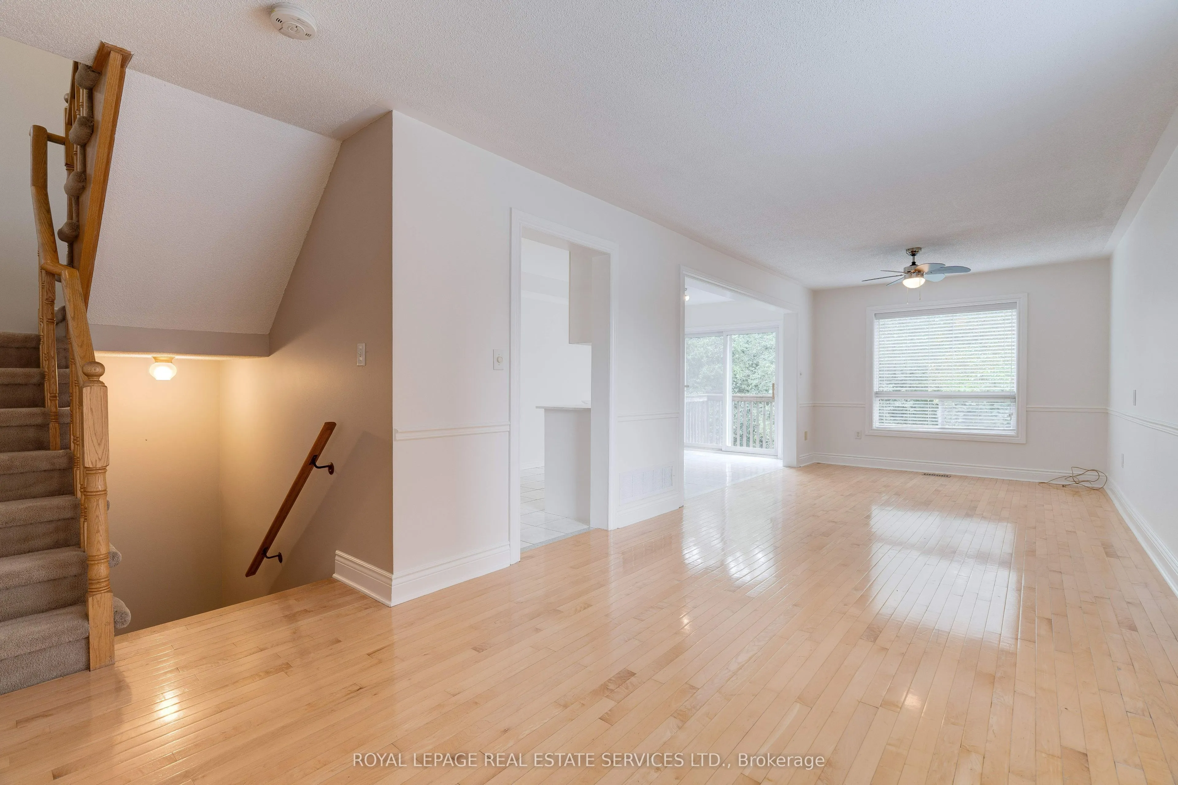 363 Ravineview Way