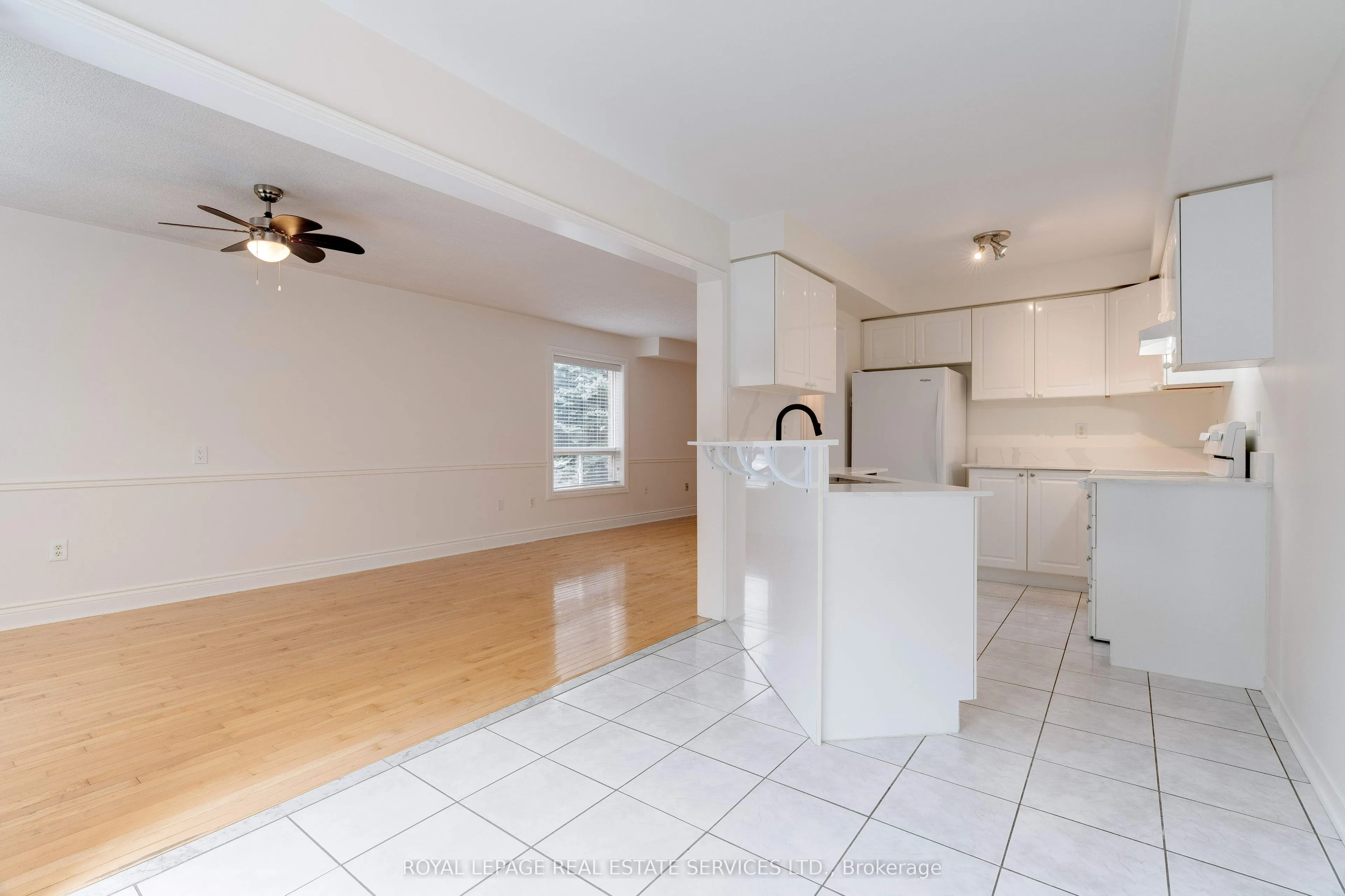 363 Ravineview Way