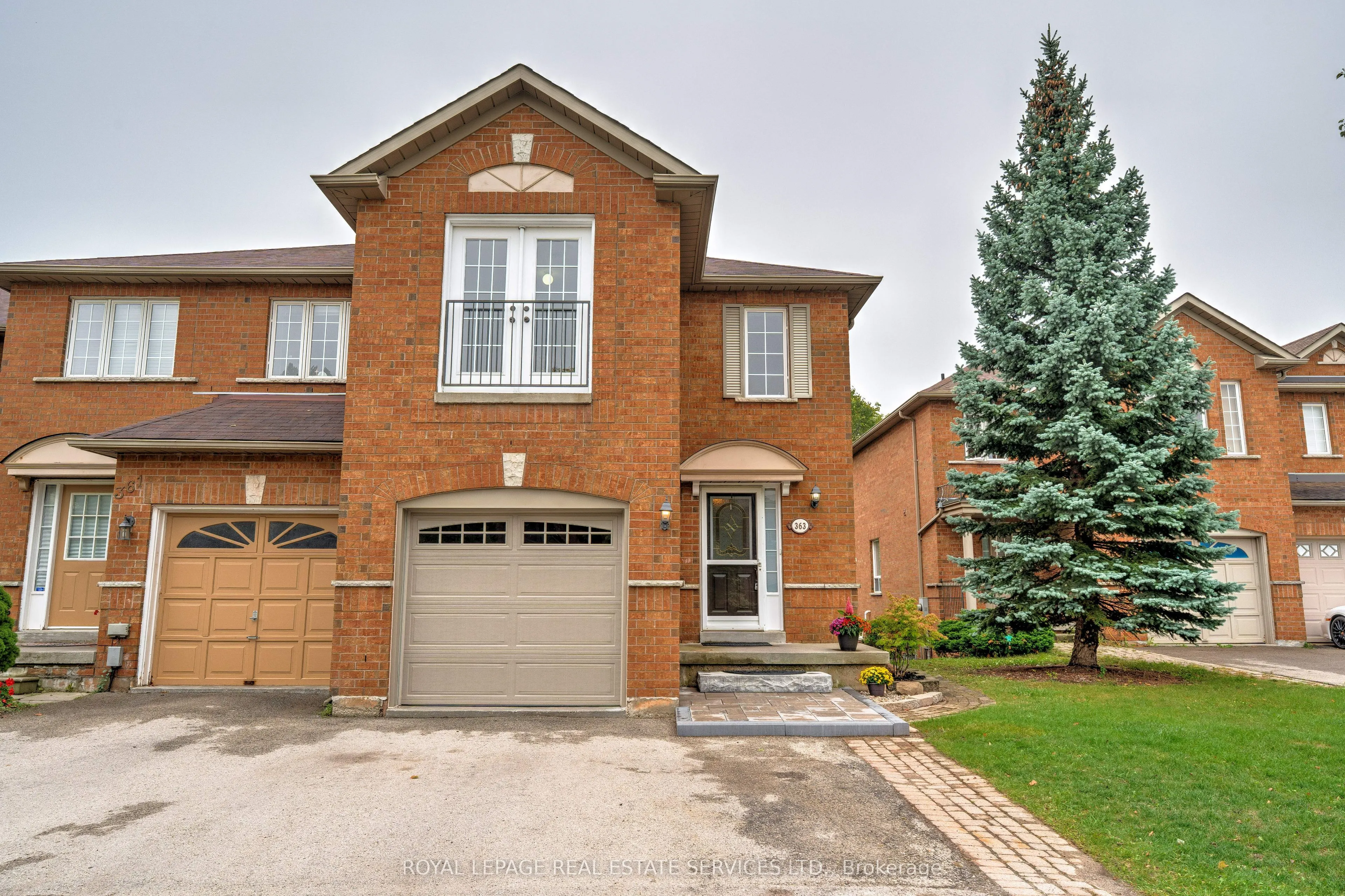 363 Ravineview Way