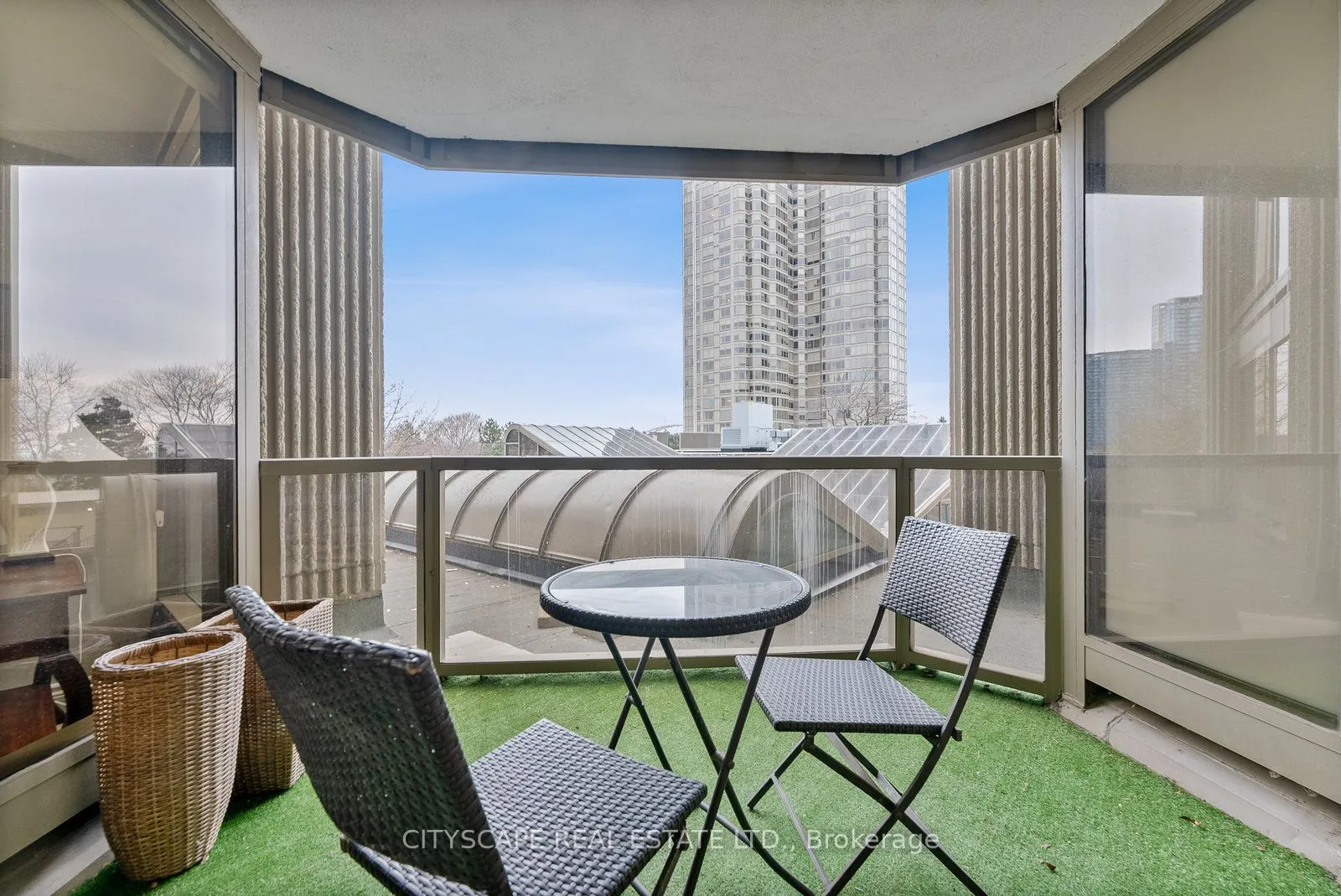 2045 Lake Shore Boulevard W, #202