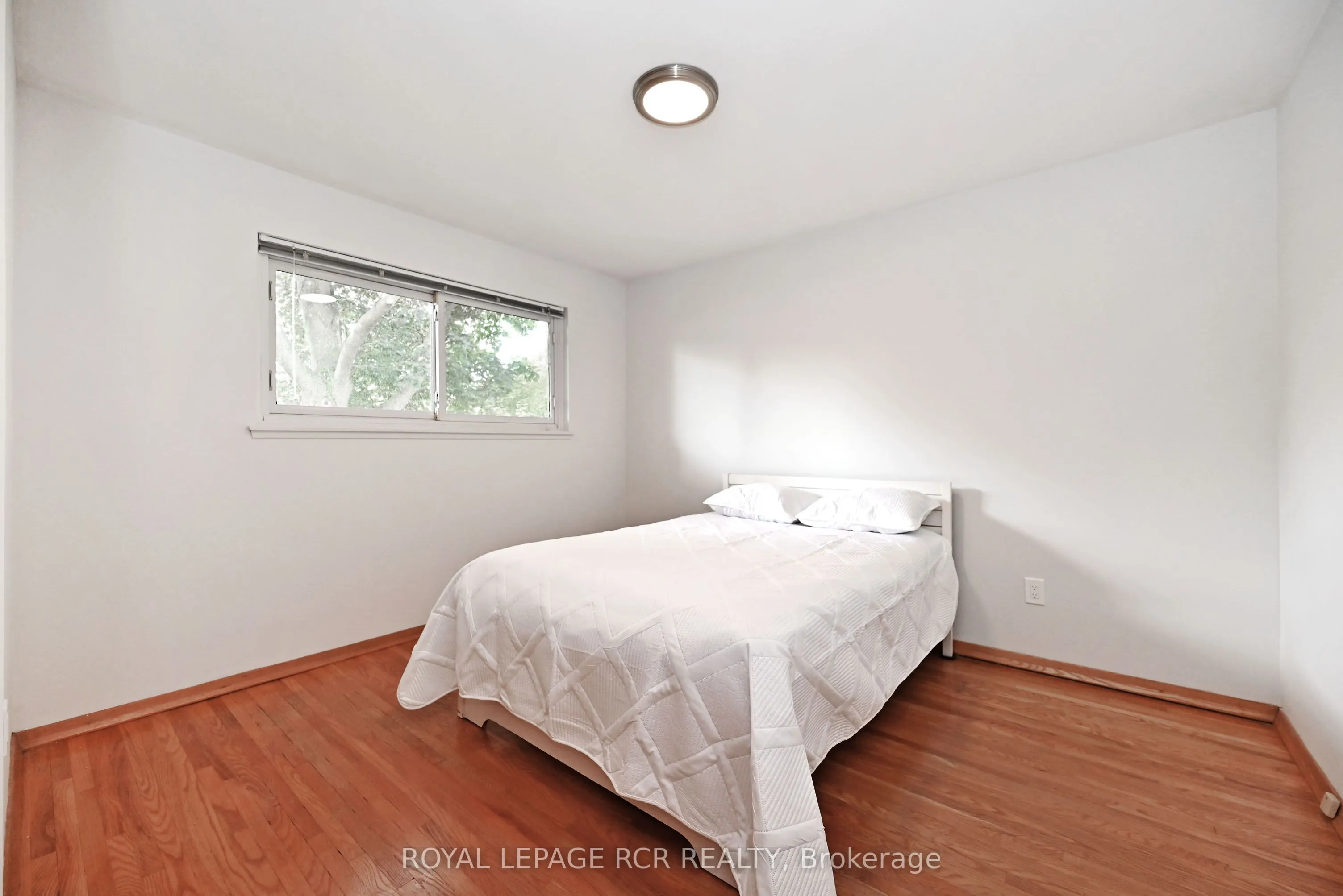 16 Cathedral Road