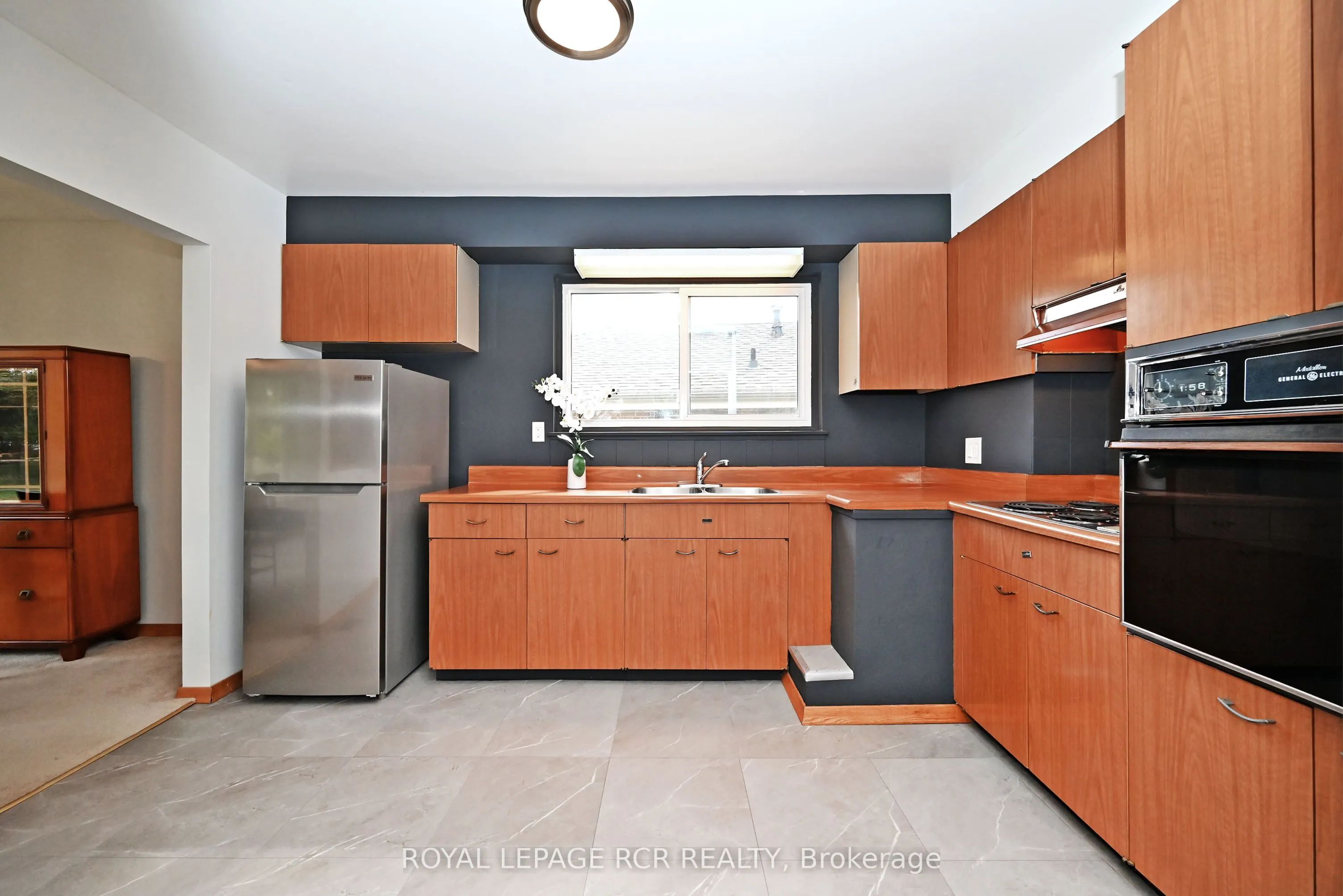 16 Cathedral Road