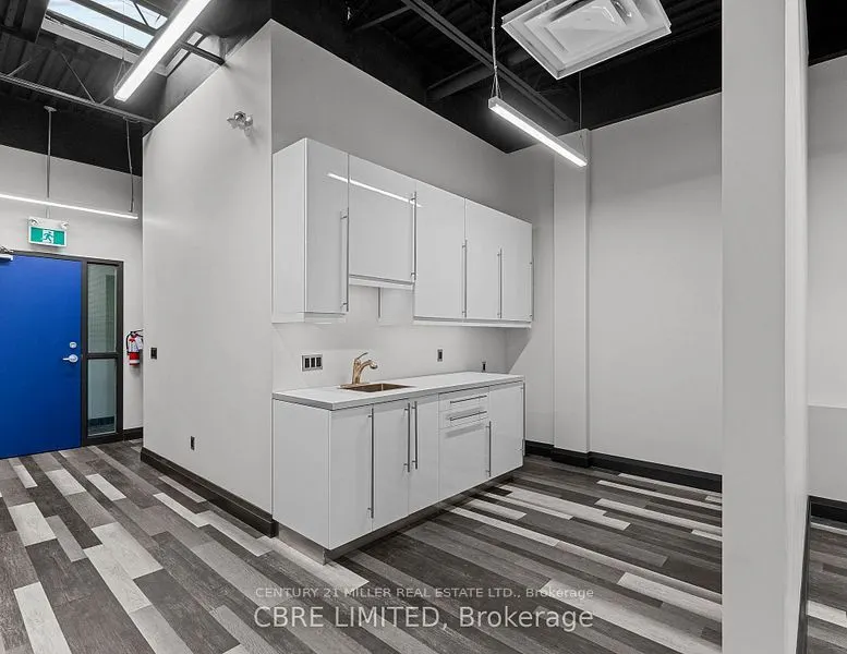 225 SPEERS Road, #10