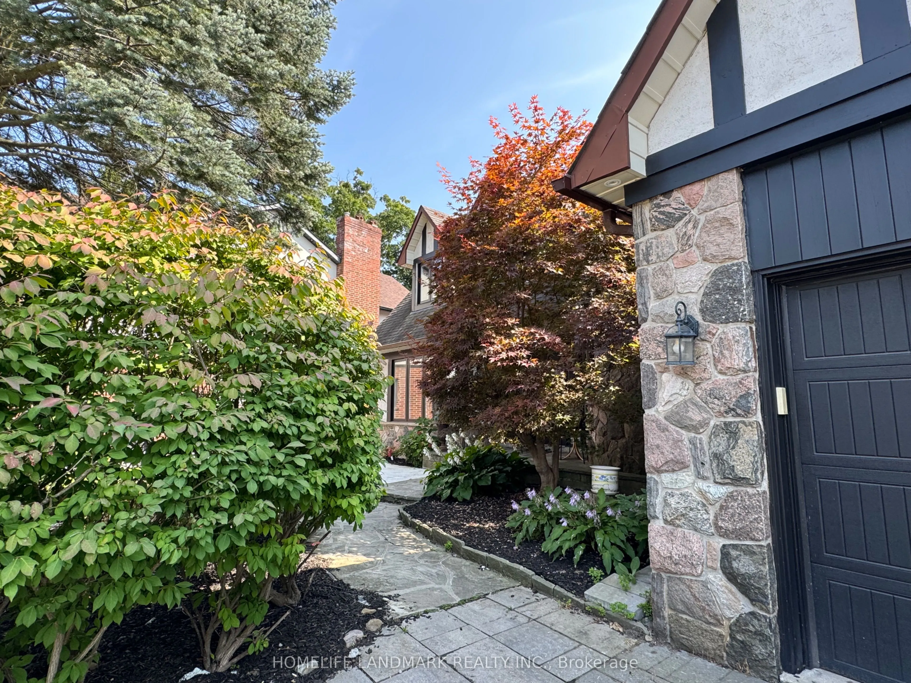 2415 Jarvis Street, #B4