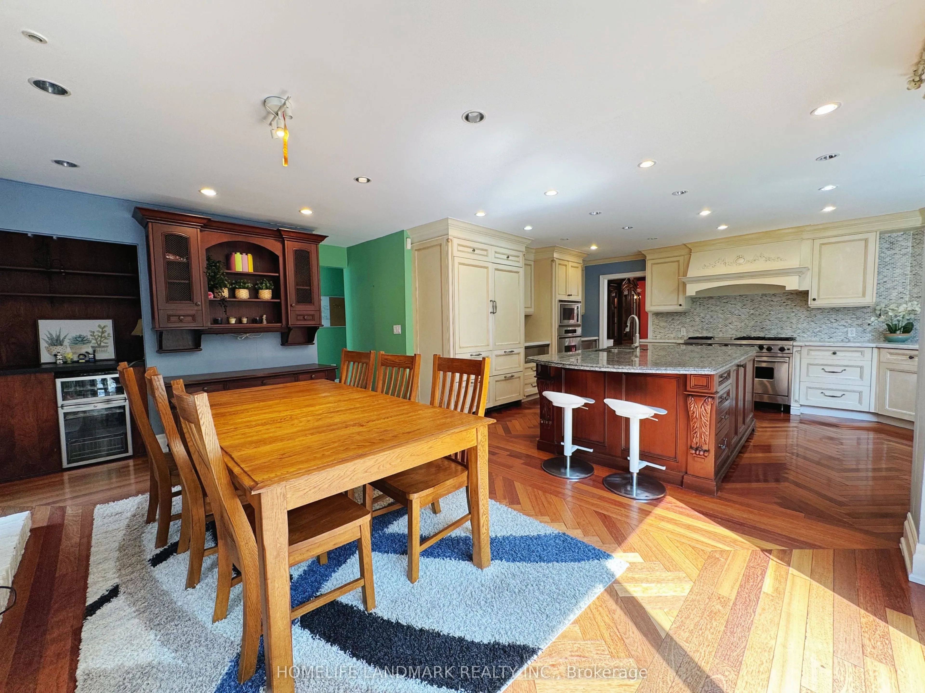 2415 Jarvis Street, #B4