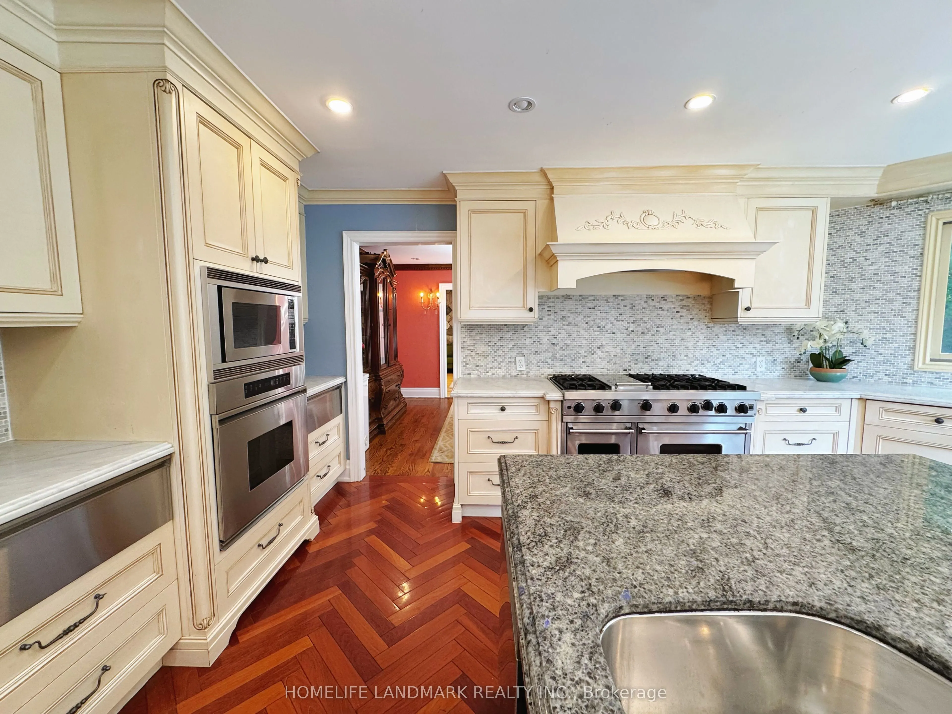 2415 Jarvis Street, #B4