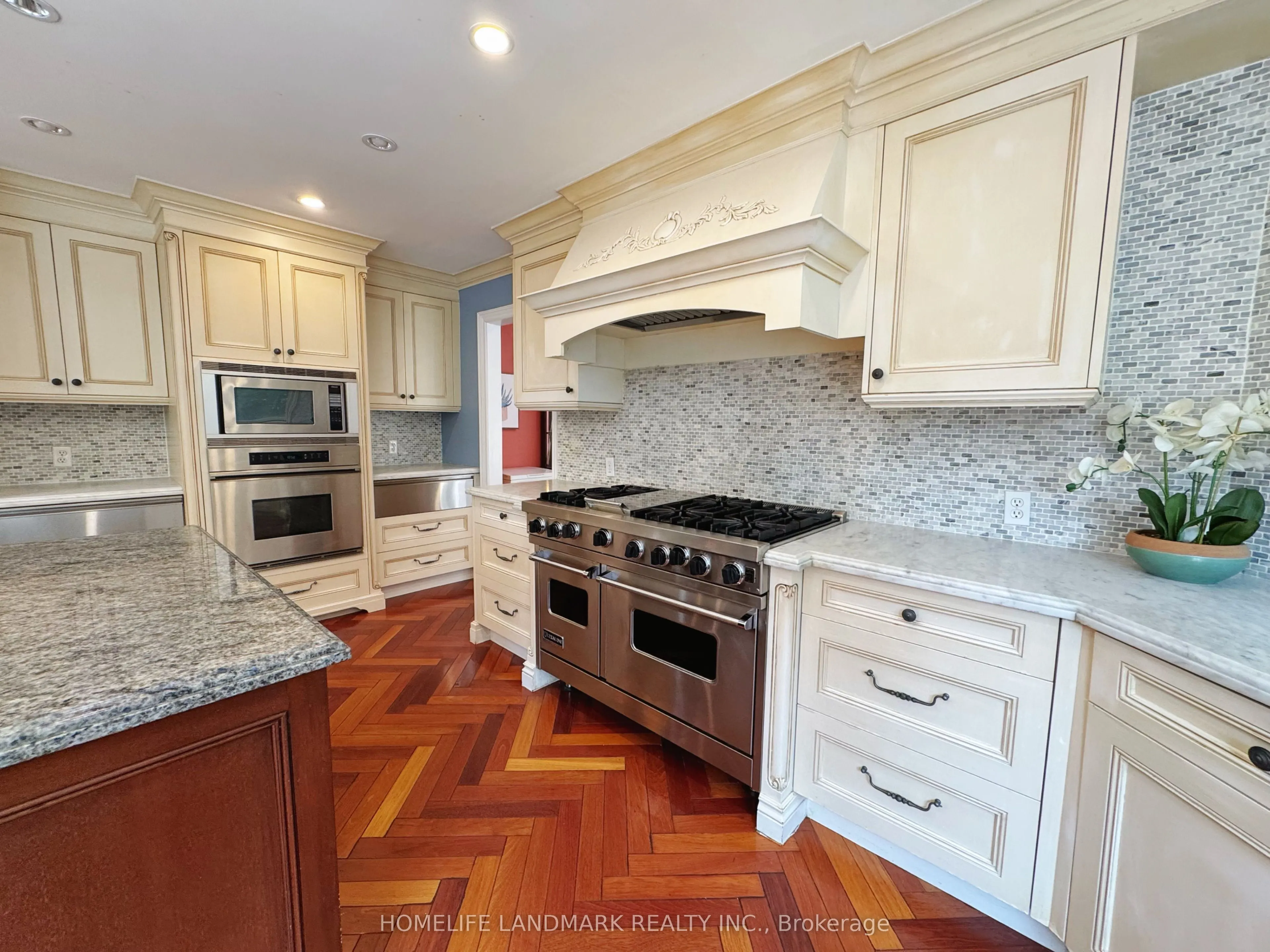 2415 Jarvis Street, #B4