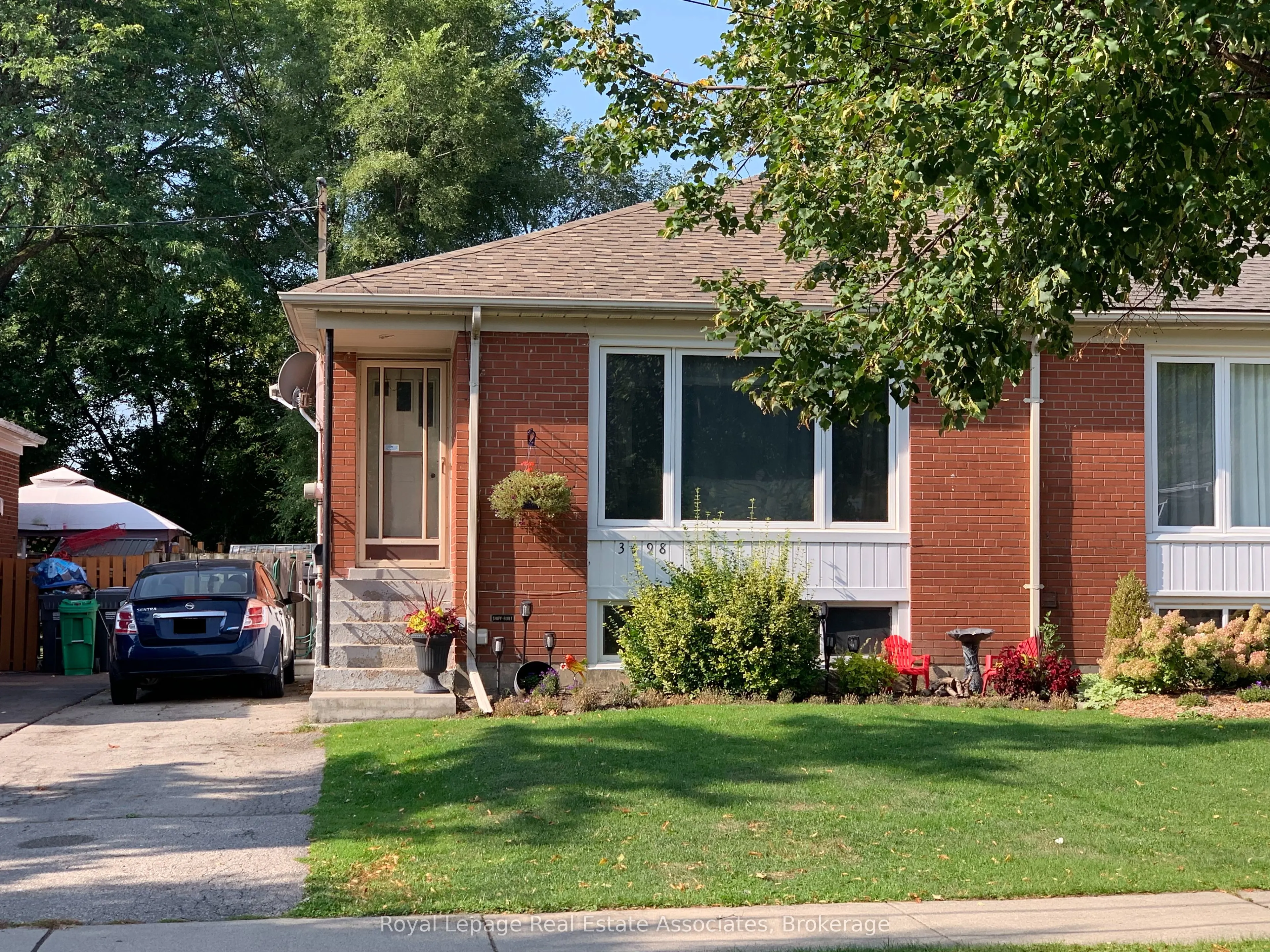 3498 Ashcroft Crescent