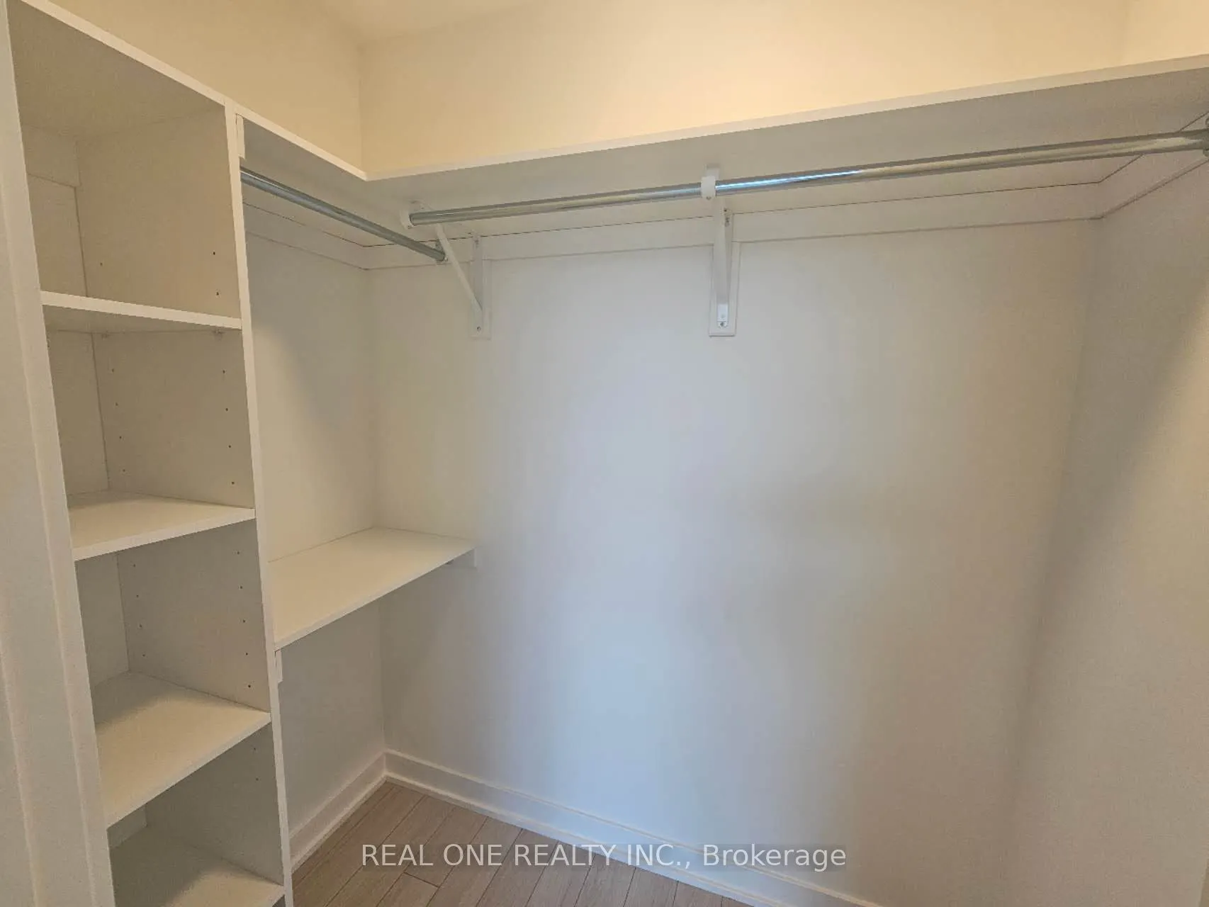 3079 Trafalgar Road, #1711