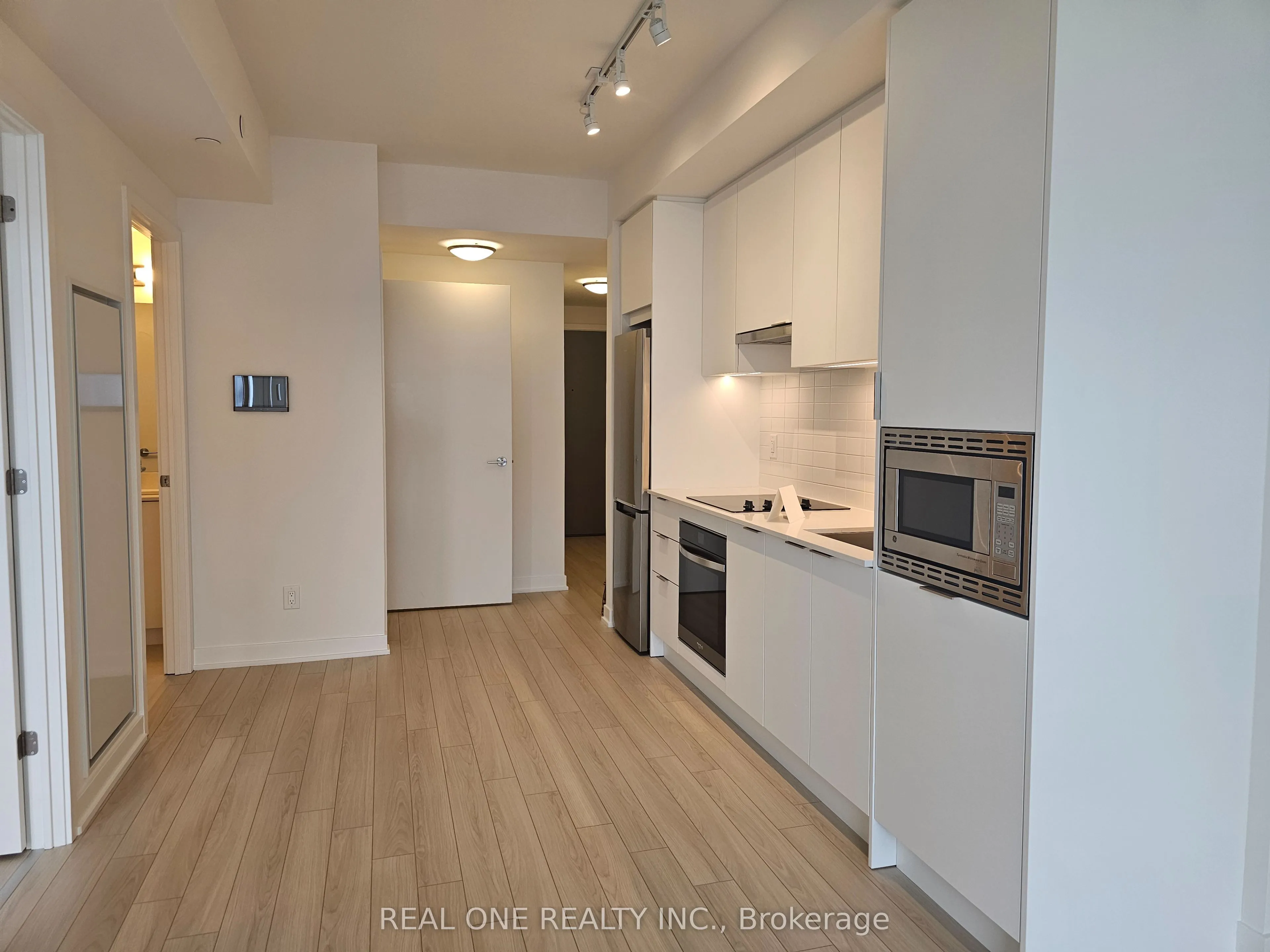 3079 Trafalgar Road, #1711