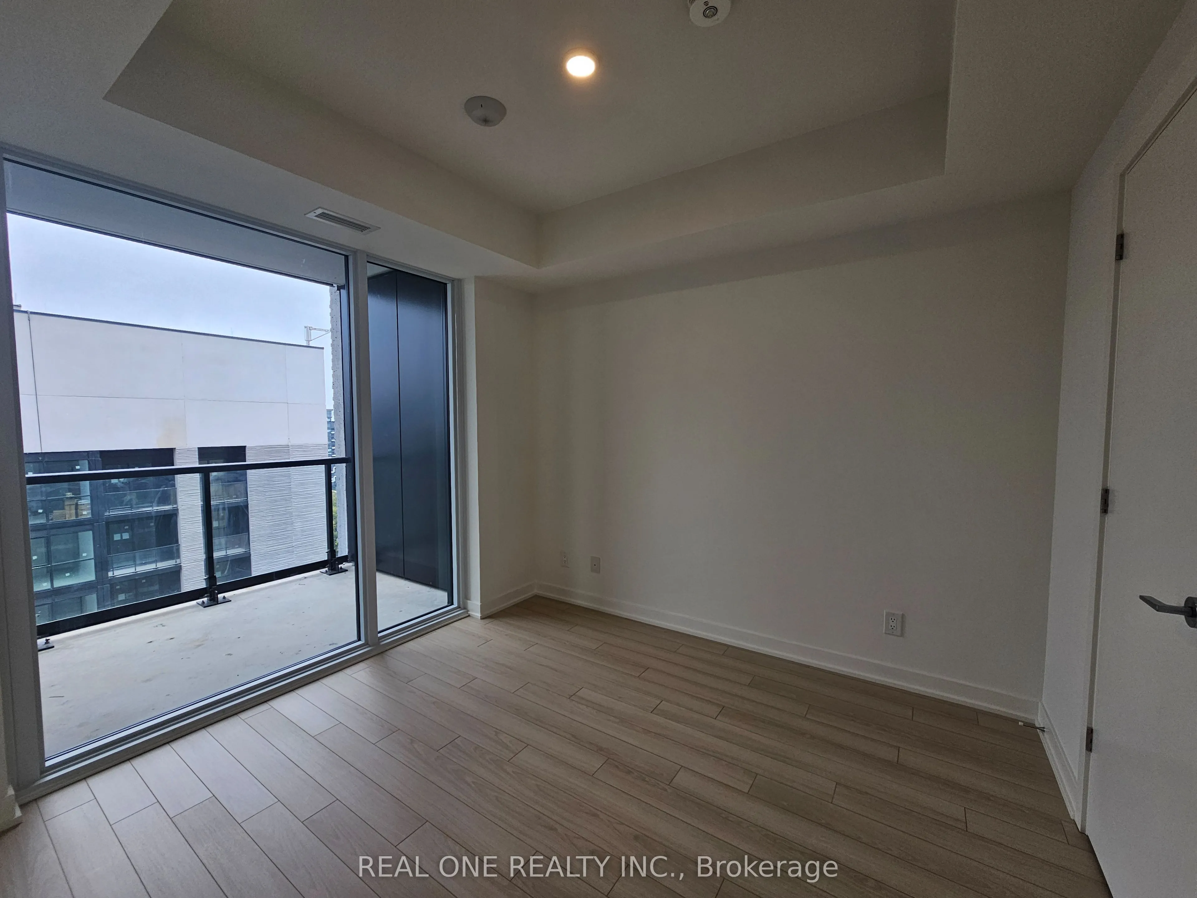 3079 Trafalgar Road, #1711