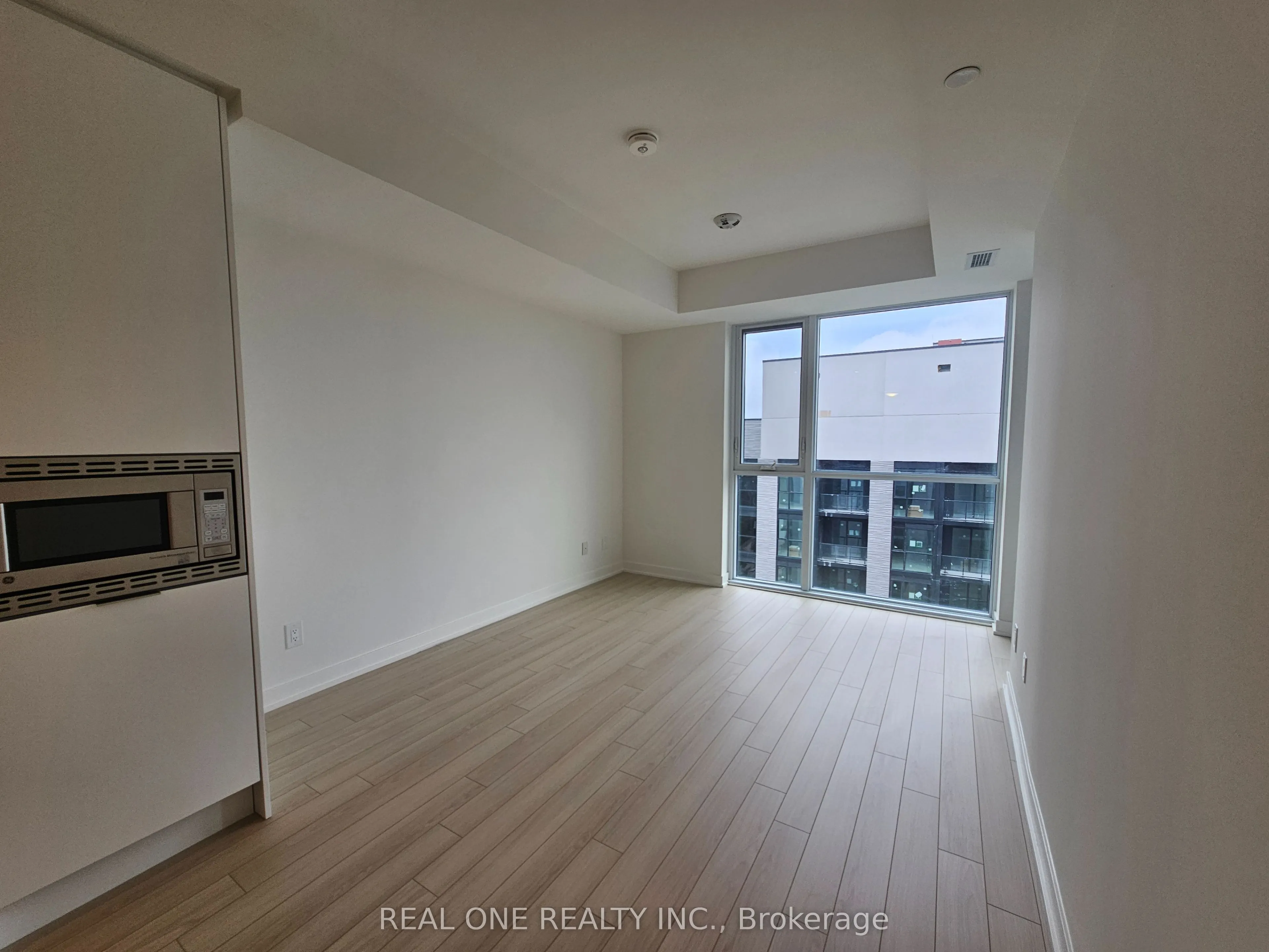 3079 Trafalgar Road, #1711