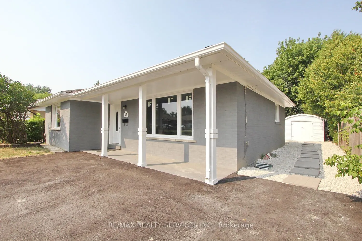 32 Sanford Crescent