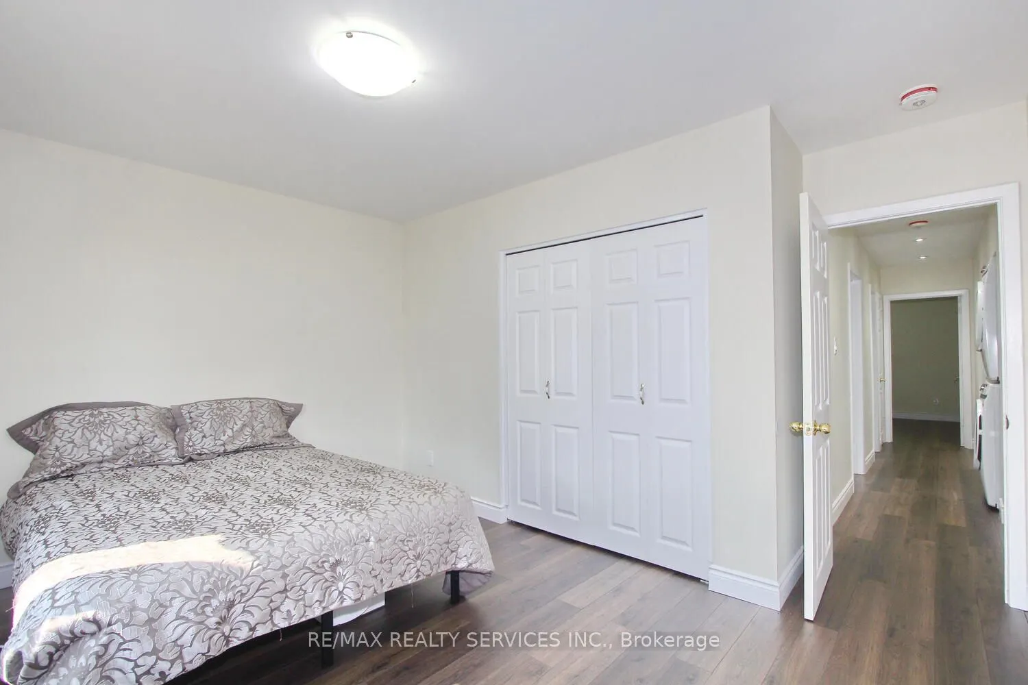 32 Sanford Crescent