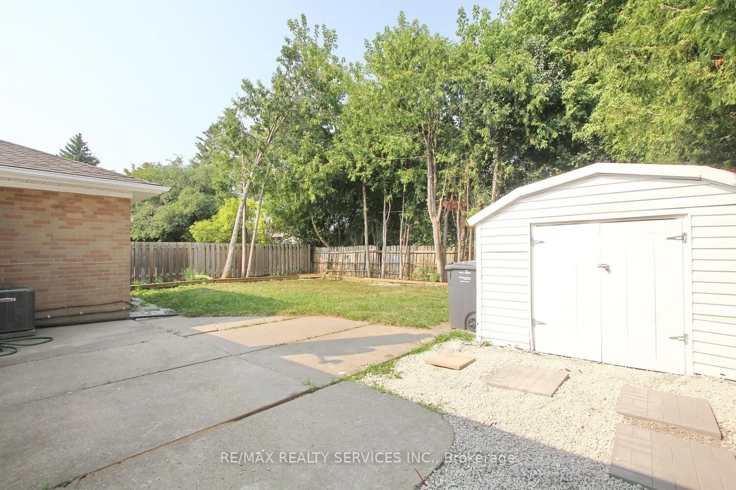 32 Sanford Crescent