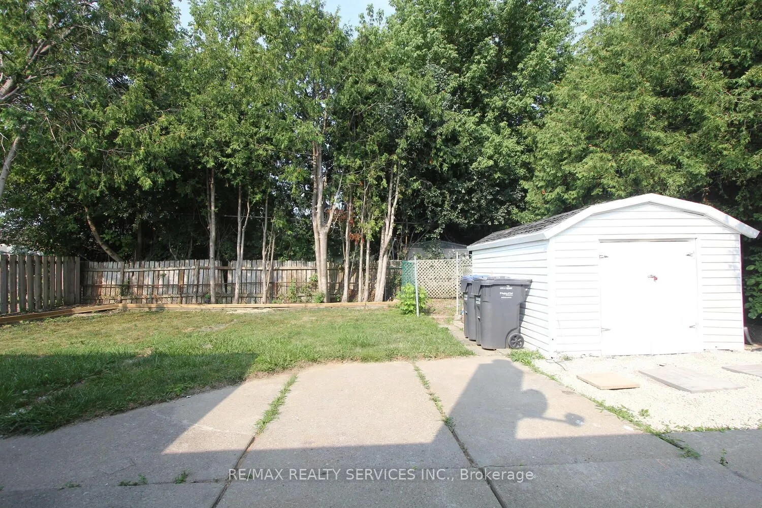 32 Sanford Crescent