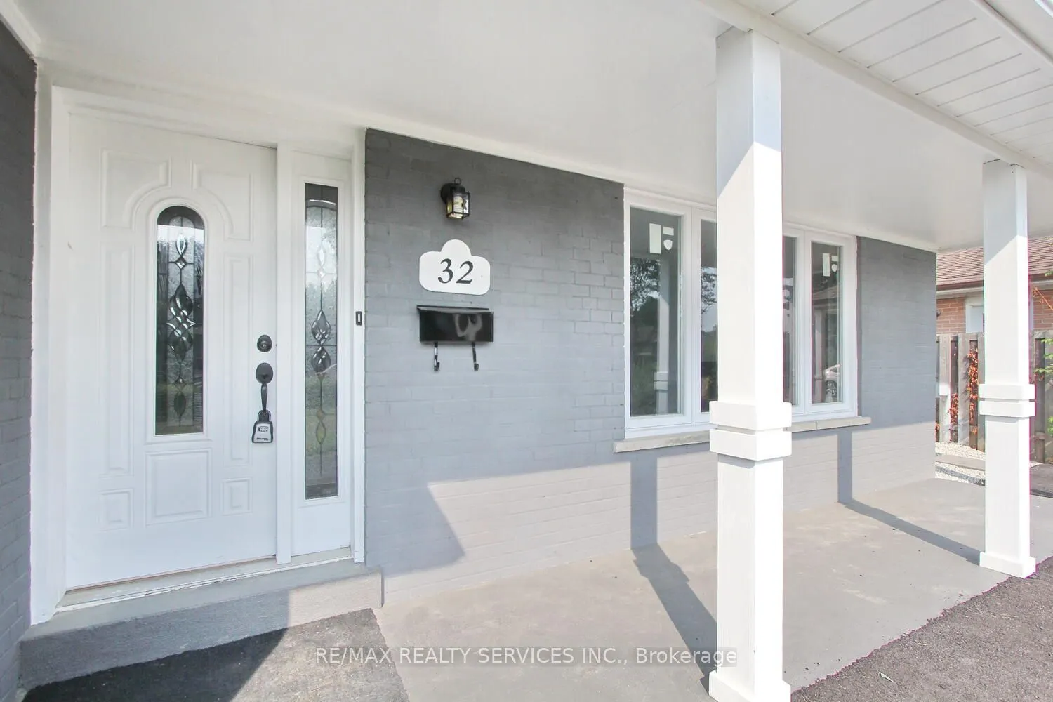 32 Sanford Crescent