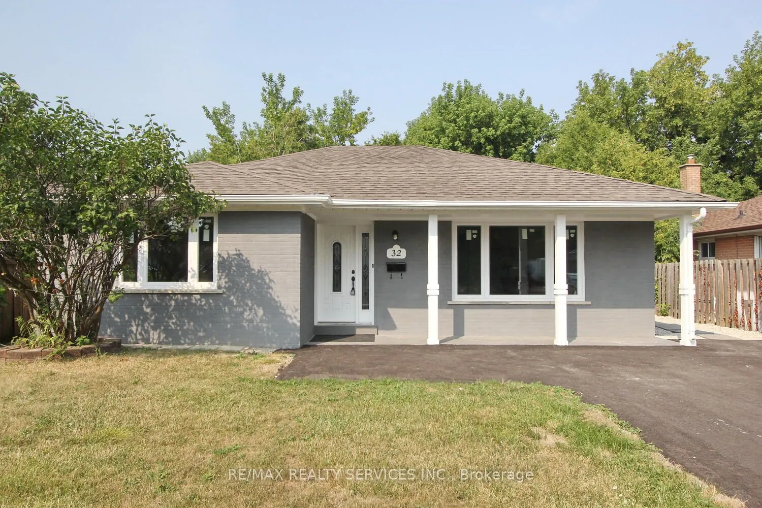 32 Sanford Crescent