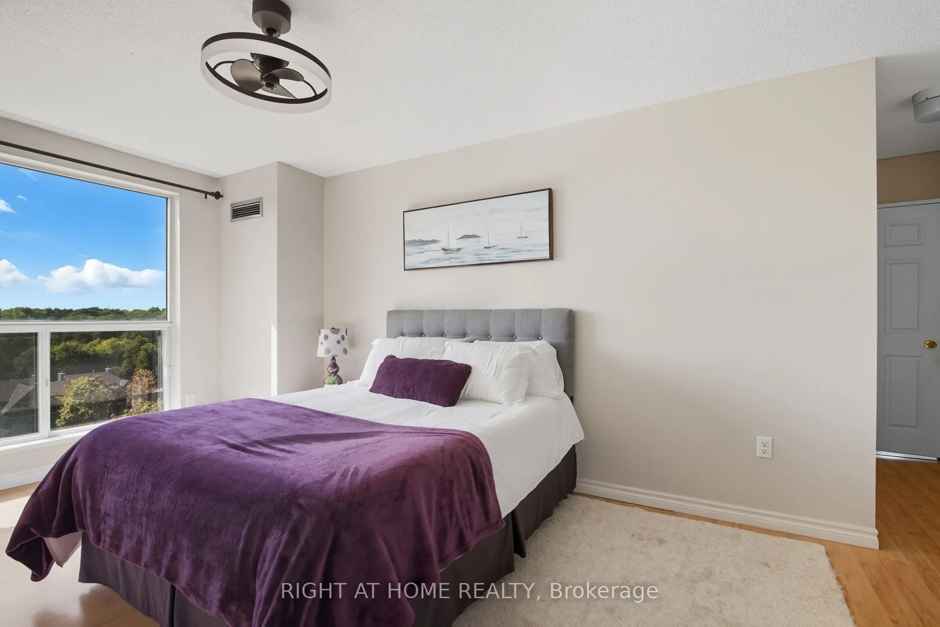2155 Burnhamthorpe Road W, #909