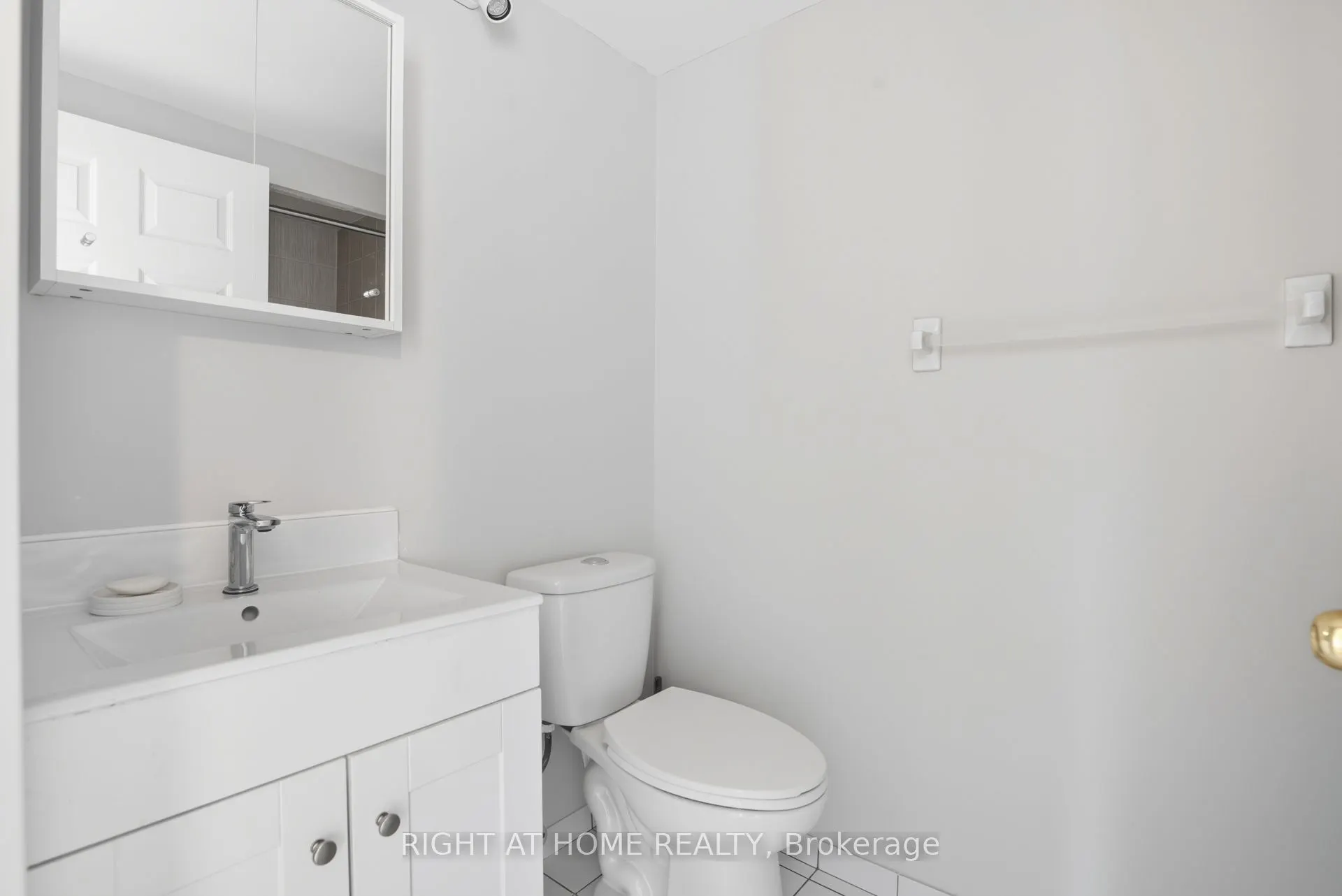 2155 Burnhamthorpe Road W, #909