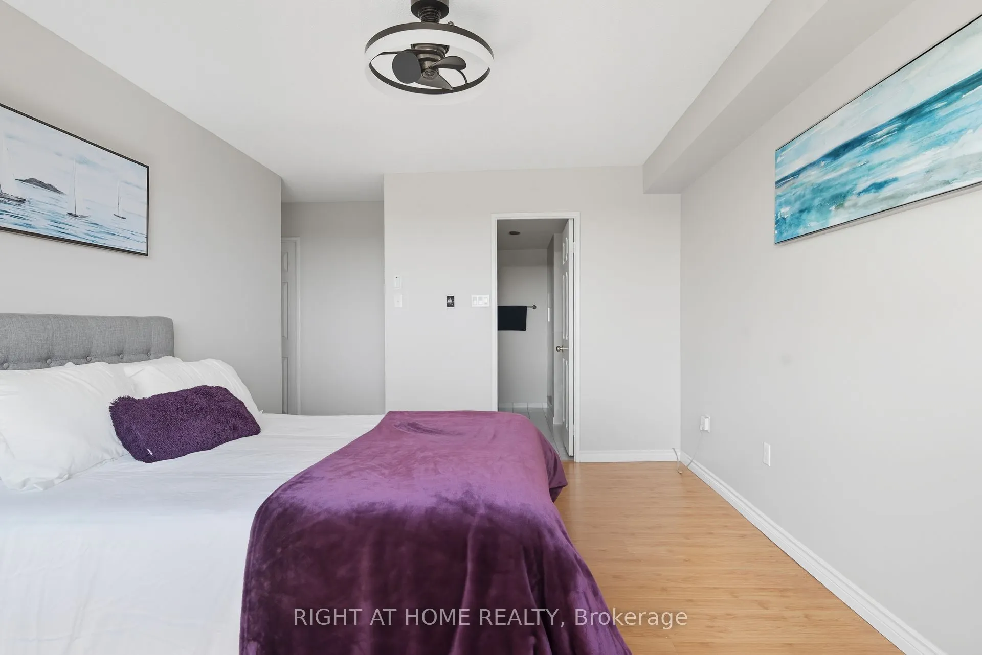 2155 Burnhamthorpe Road W, #909