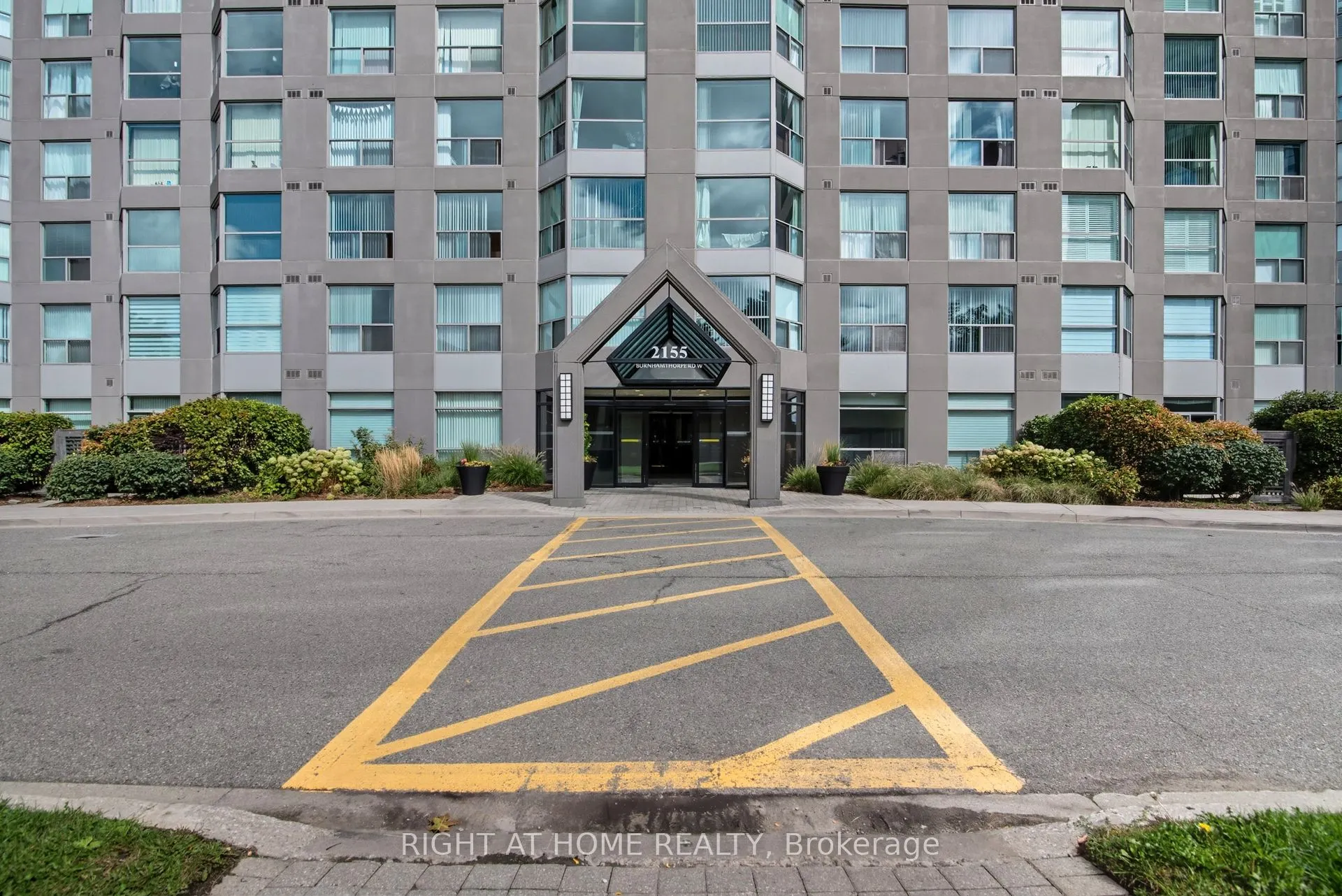 2155 Burnhamthorpe Road W, #909