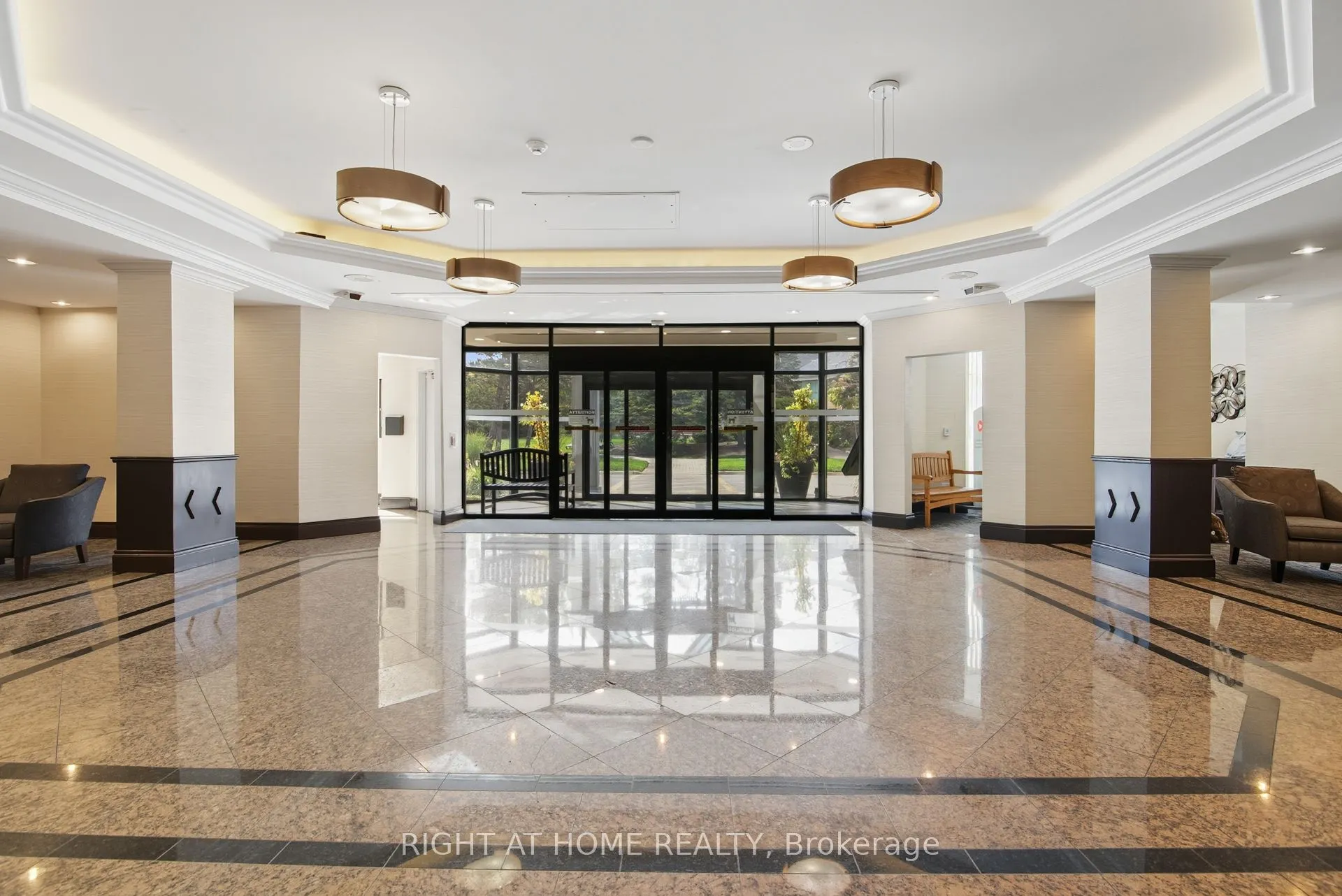 2155 Burnhamthorpe Road W, #909