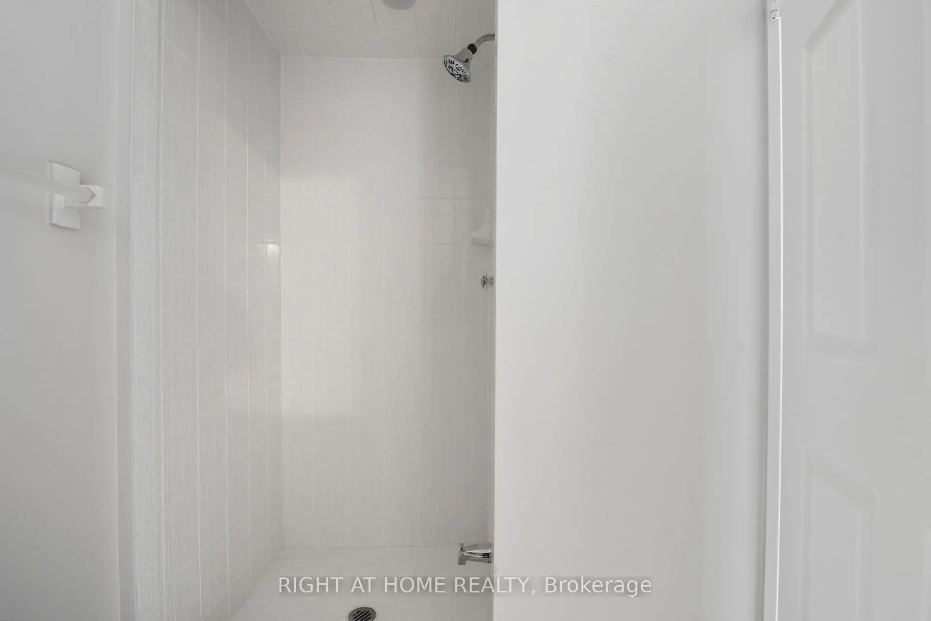 2155 Burnhamthorpe Road W, #909