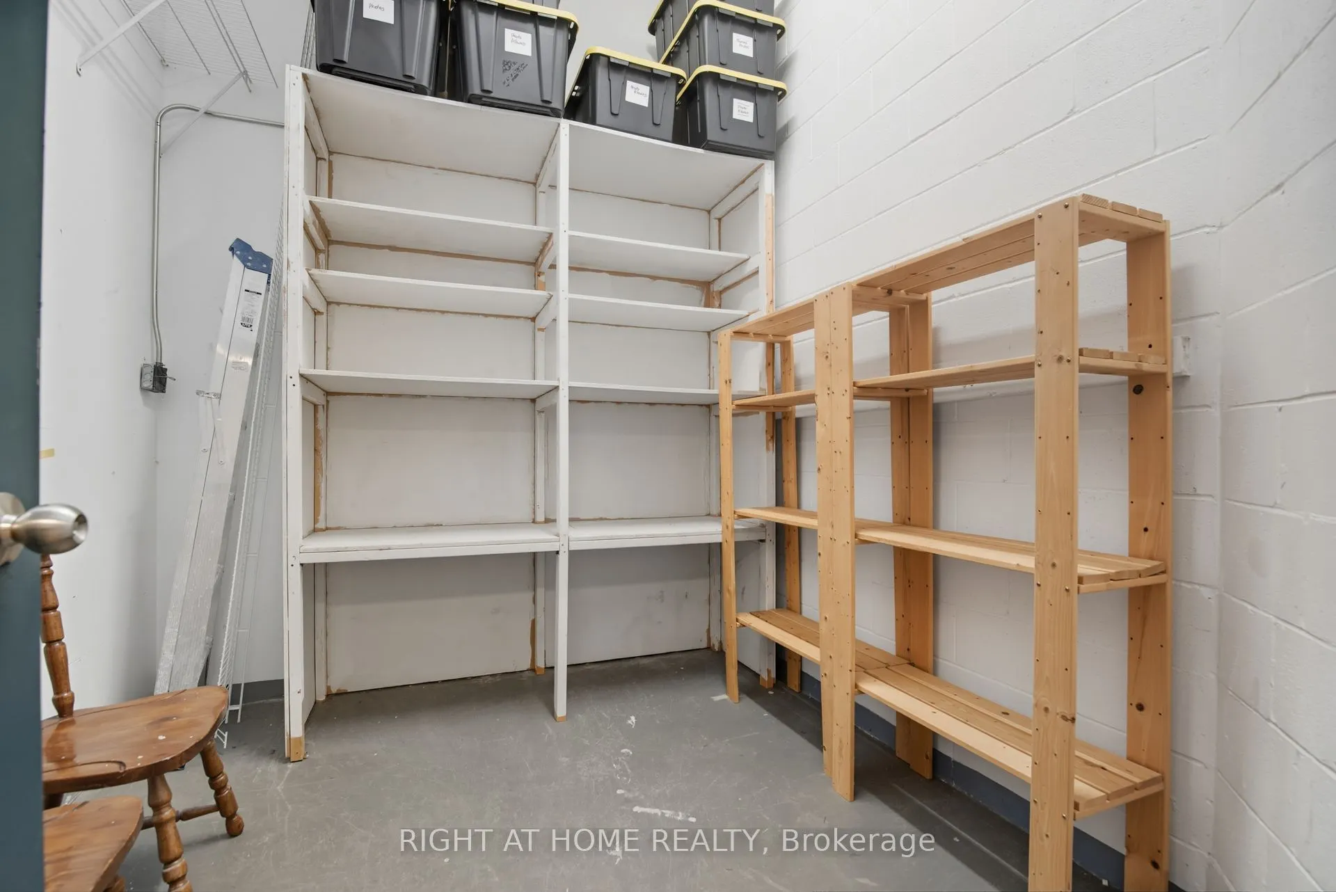 2155 Burnhamthorpe Road W, #909