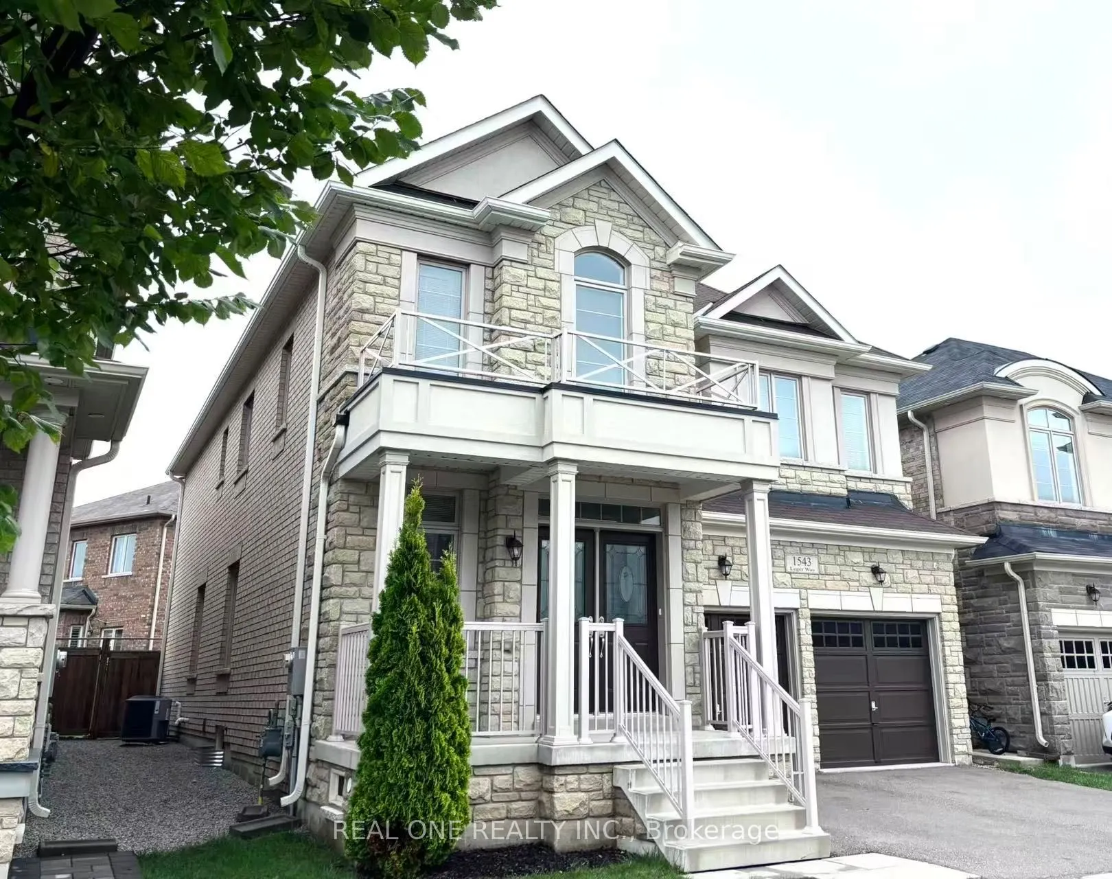 1543 Leger Way