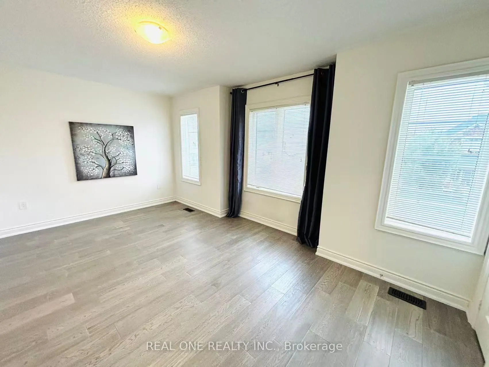1543 Leger Way