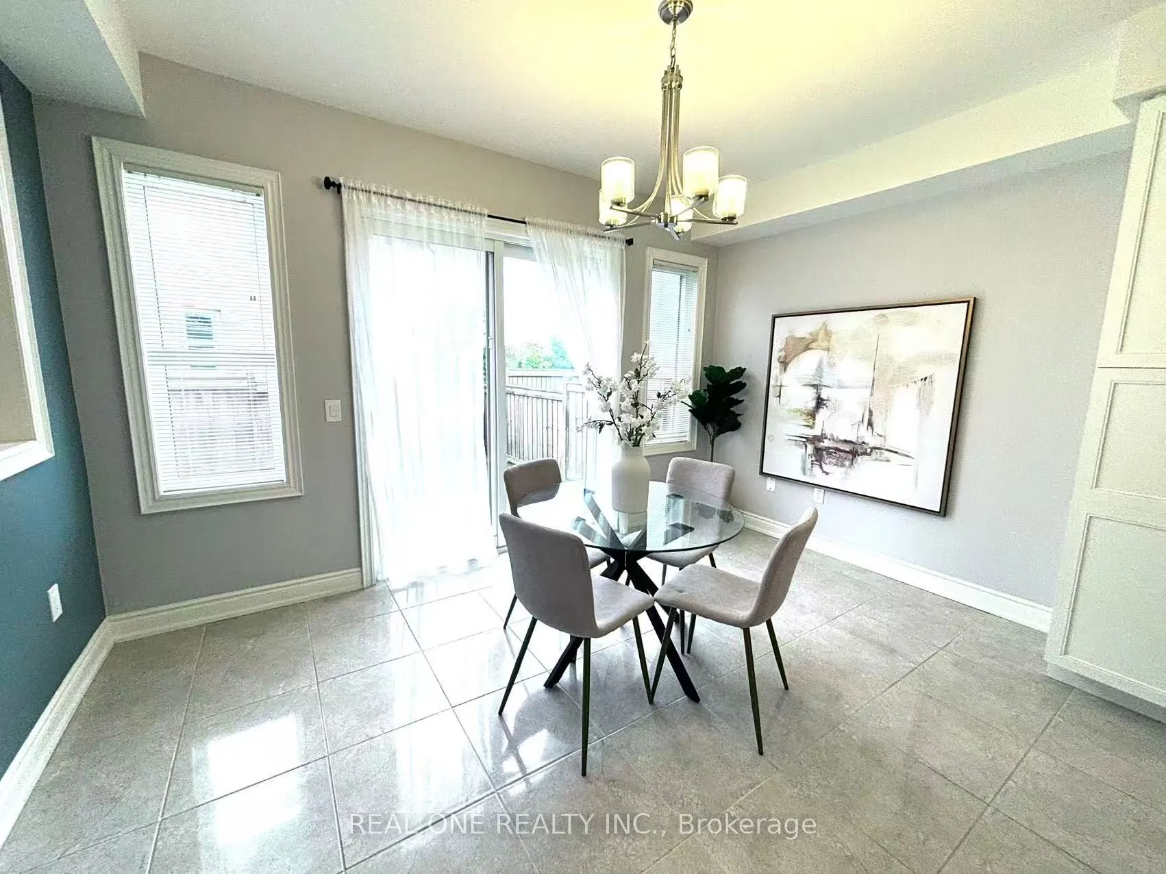1543 Leger Way