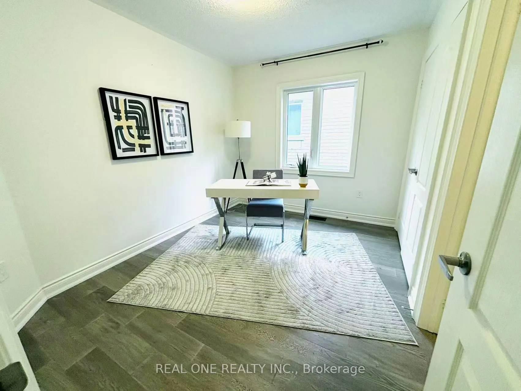 1543 Leger Way