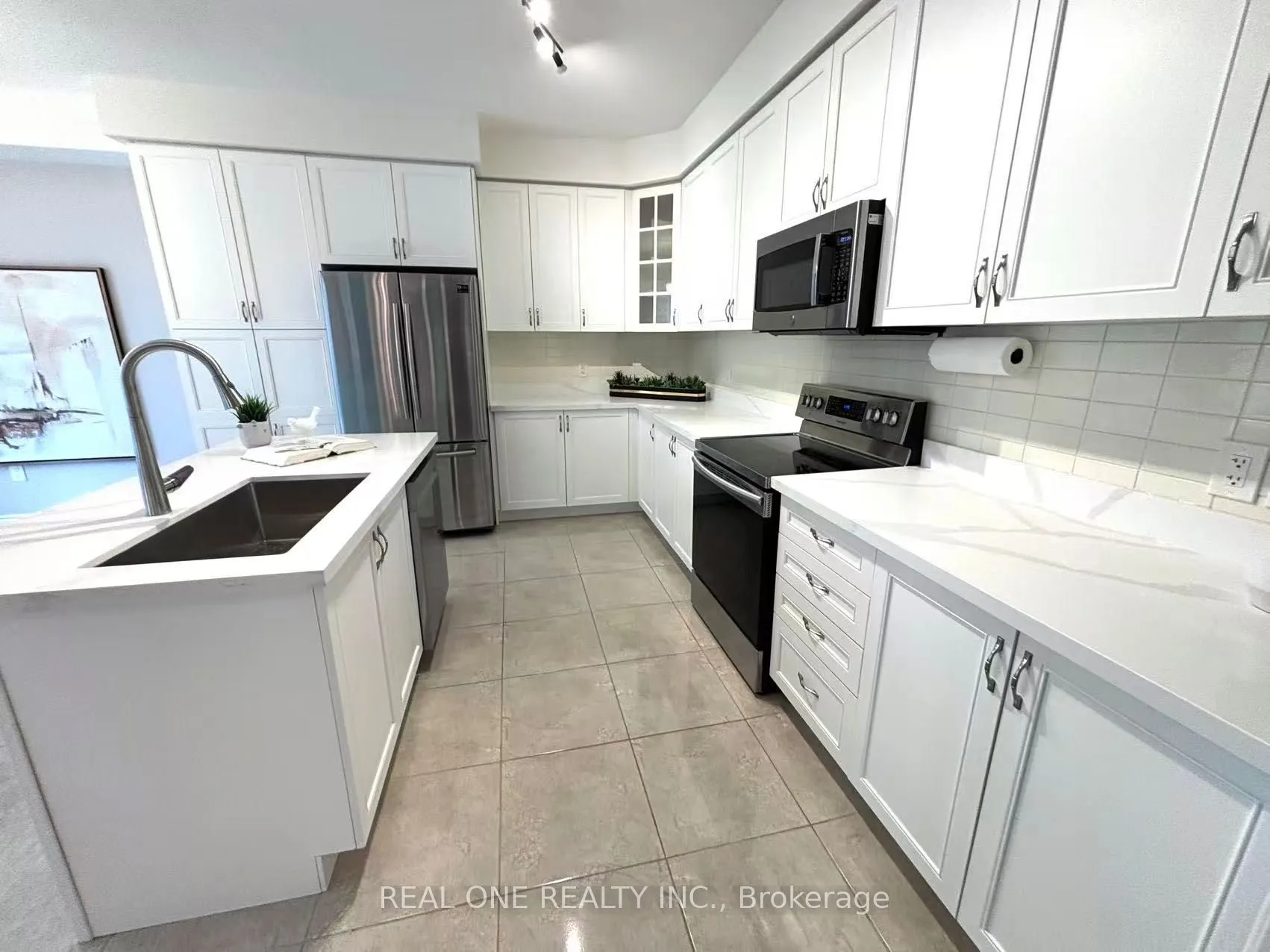 1543 Leger Way
