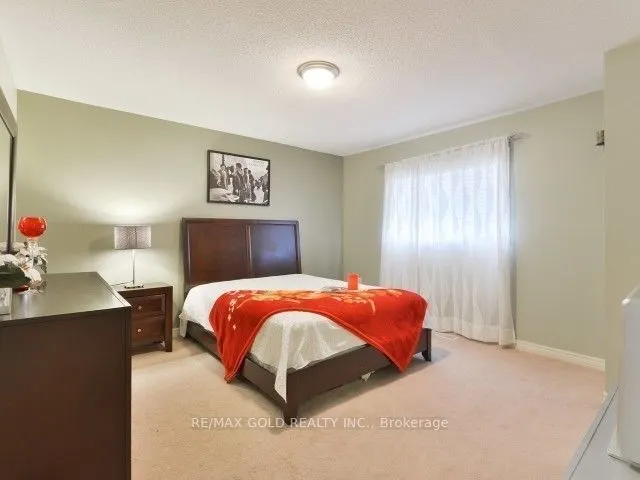 49 Pergola Way