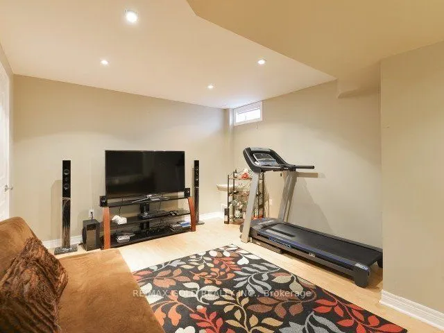 49 Pergola Way