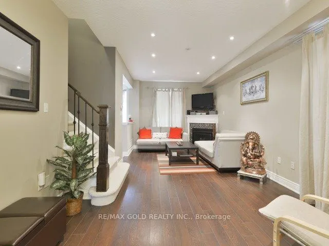49 Pergola Way