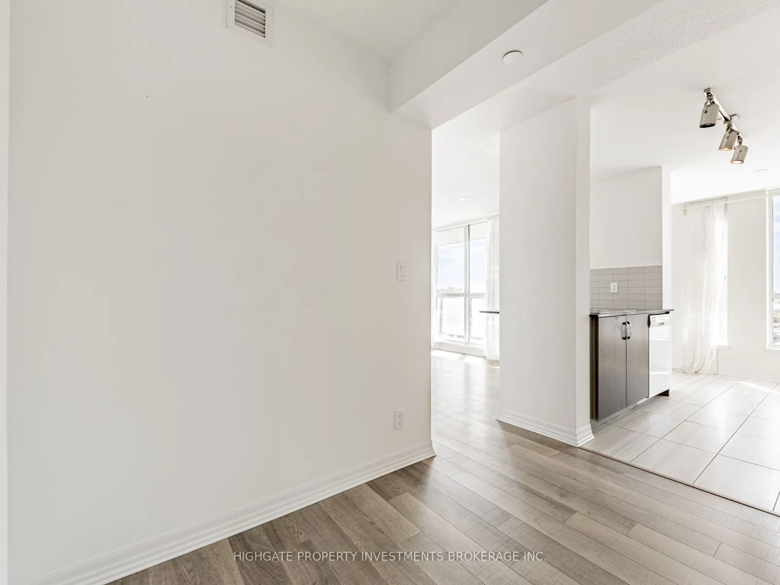 80 Esther Lorrie Drive, #512