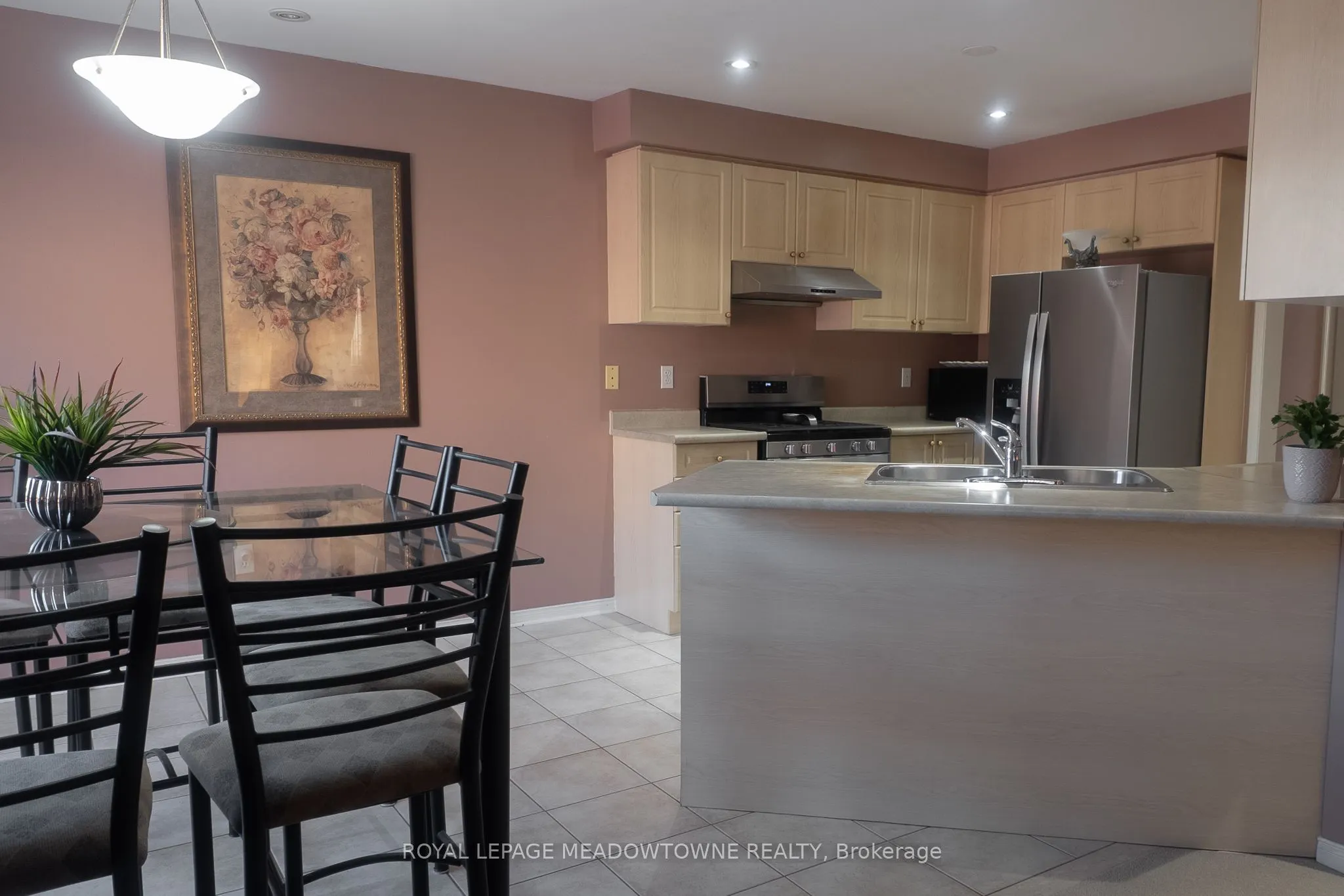 47 Earl Grey Crescent