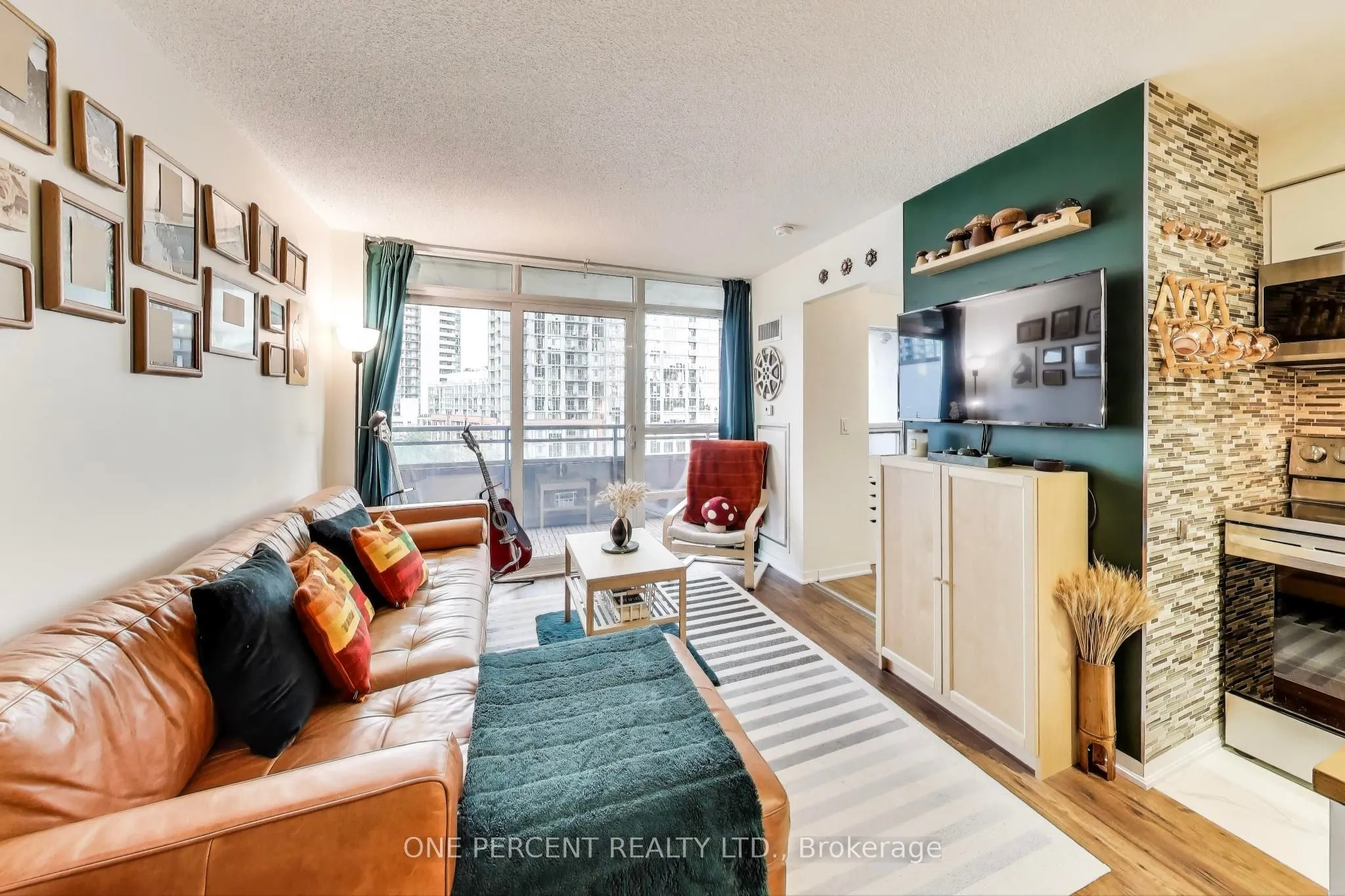 38 Joe Shuster Way, #723