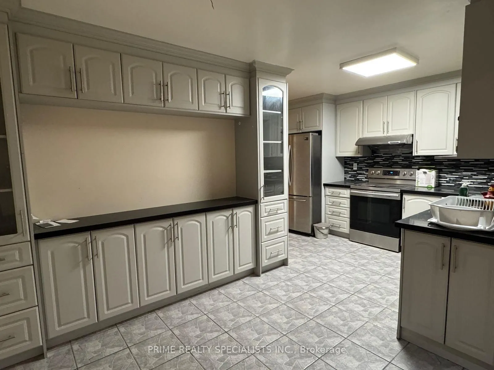 122 Olympia Crescent