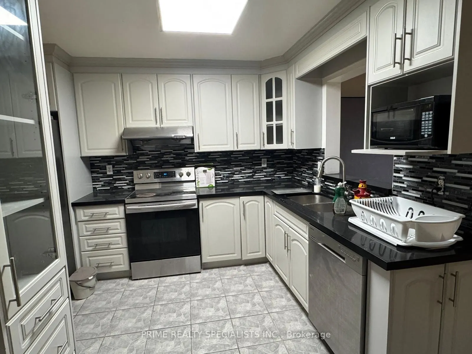 122 Olympia Crescent